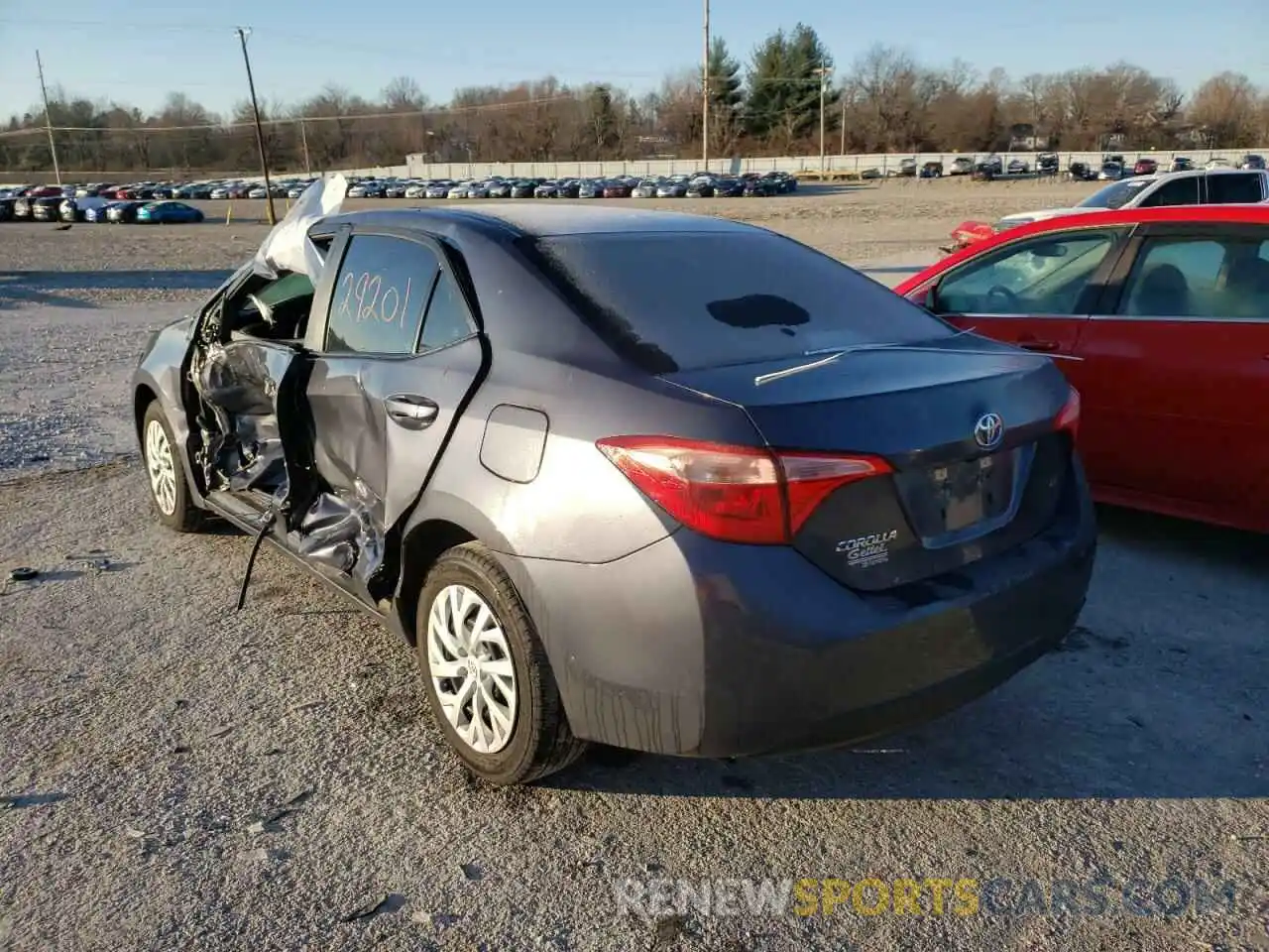 3 Photograph of a damaged car 5YFBURHEXKP930045 TOYOTA COROLLA 2019