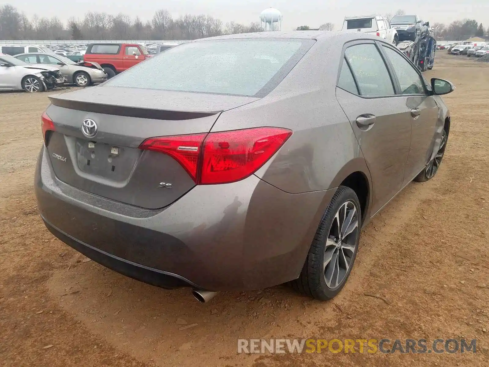 4 Photograph of a damaged car 5YFBURHEXKP930840 TOYOTA COROLLA 2019