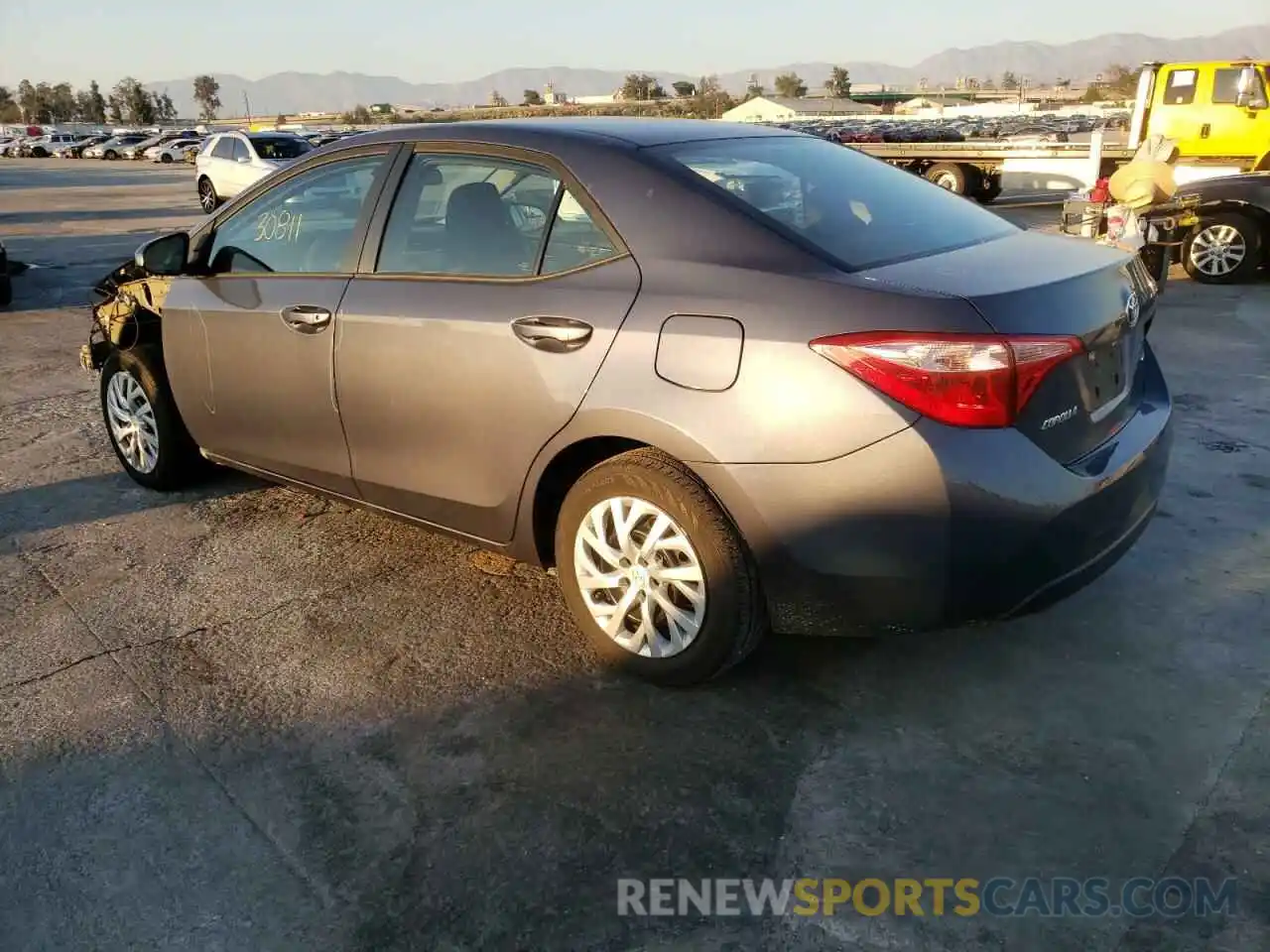 3 Photograph of a damaged car 5YFBURHEXKP930899 TOYOTA COROLLA 2019