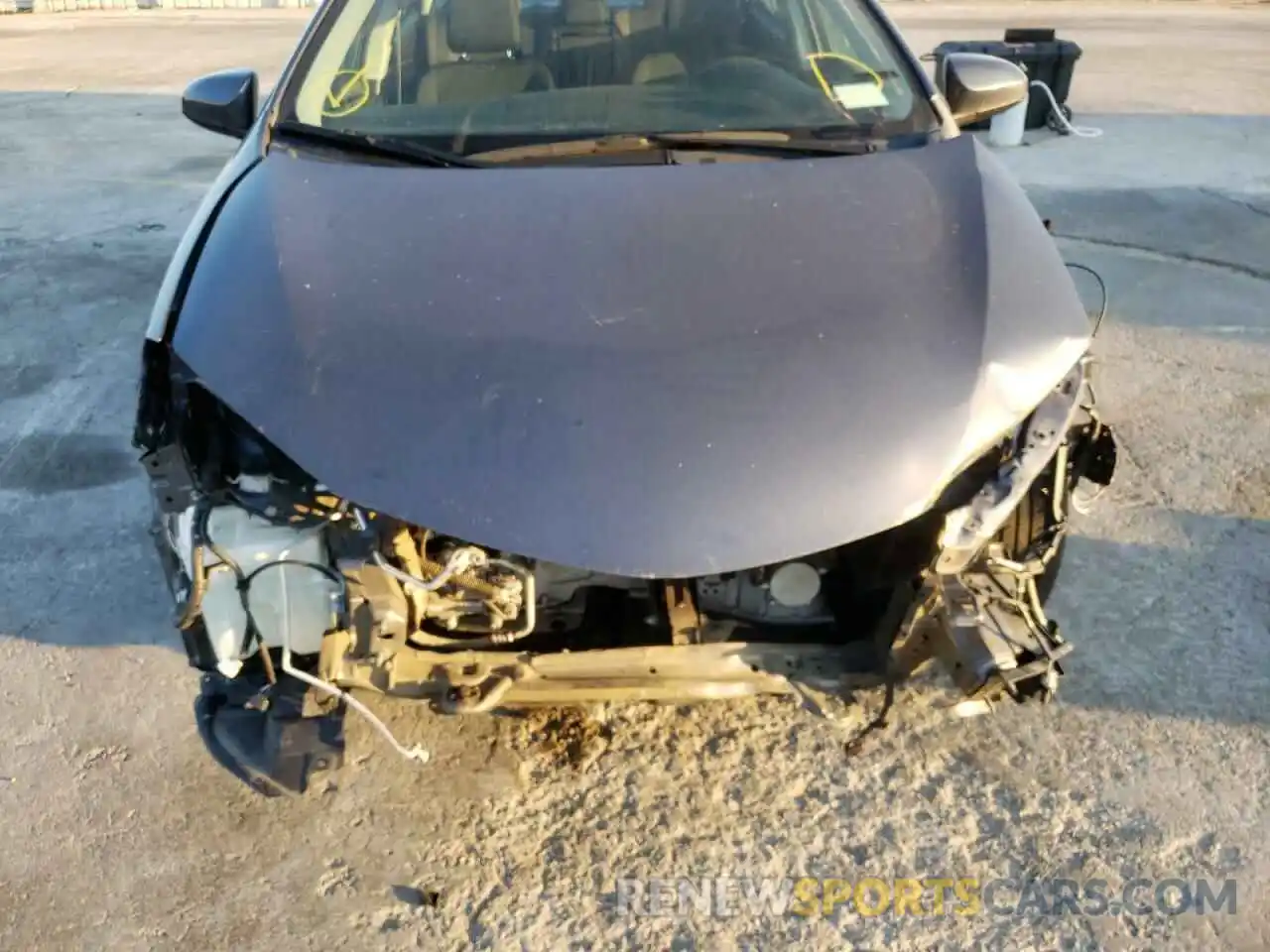 9 Photograph of a damaged car 5YFBURHEXKP930899 TOYOTA COROLLA 2019