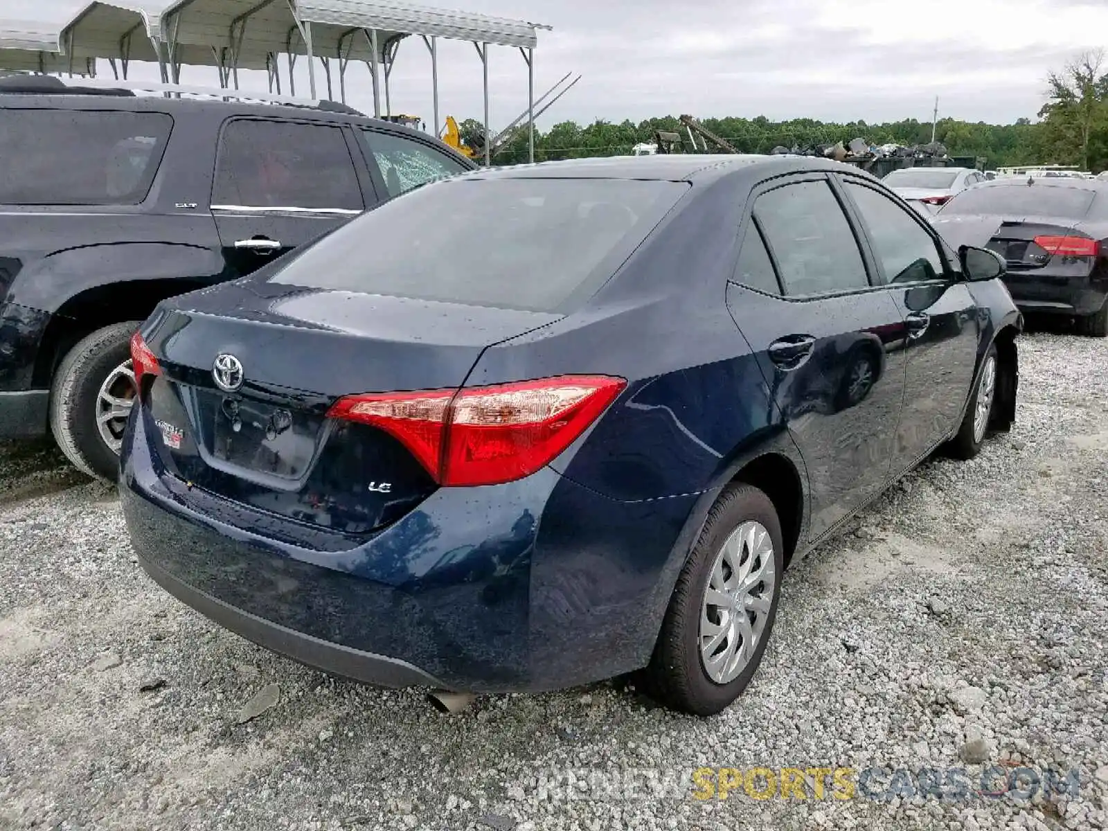 4 Photograph of a damaged car 5YFBURHEXKP931020 TOYOTA COROLLA 2019