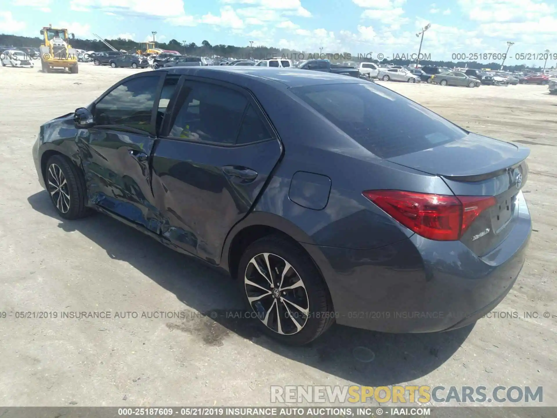 3 Photograph of a damaged car 5YFBURHEXKP931308 TOYOTA COROLLA 2019