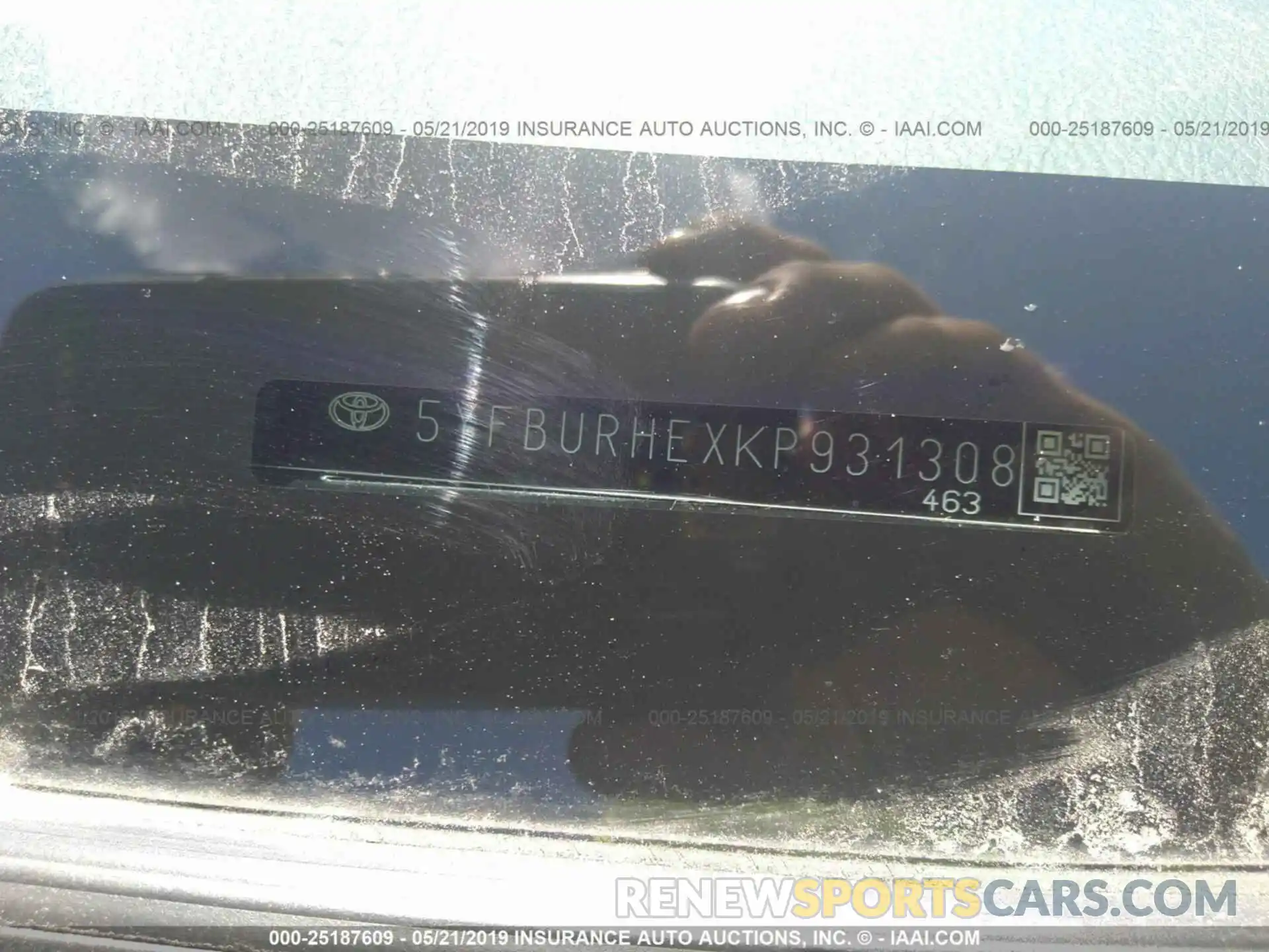 9 Photograph of a damaged car 5YFBURHEXKP931308 TOYOTA COROLLA 2019