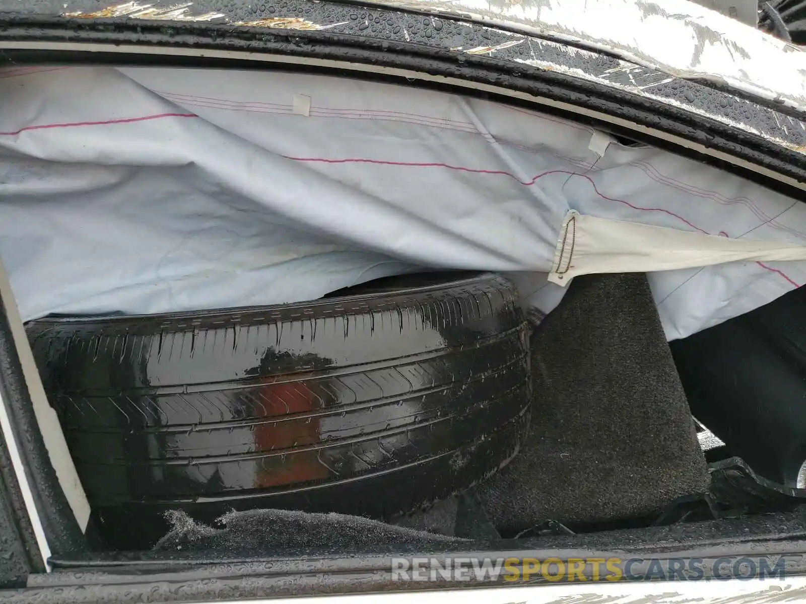 5 Photograph of a damaged car 5YFBURHEXKP932040 TOYOTA COROLLA 2019