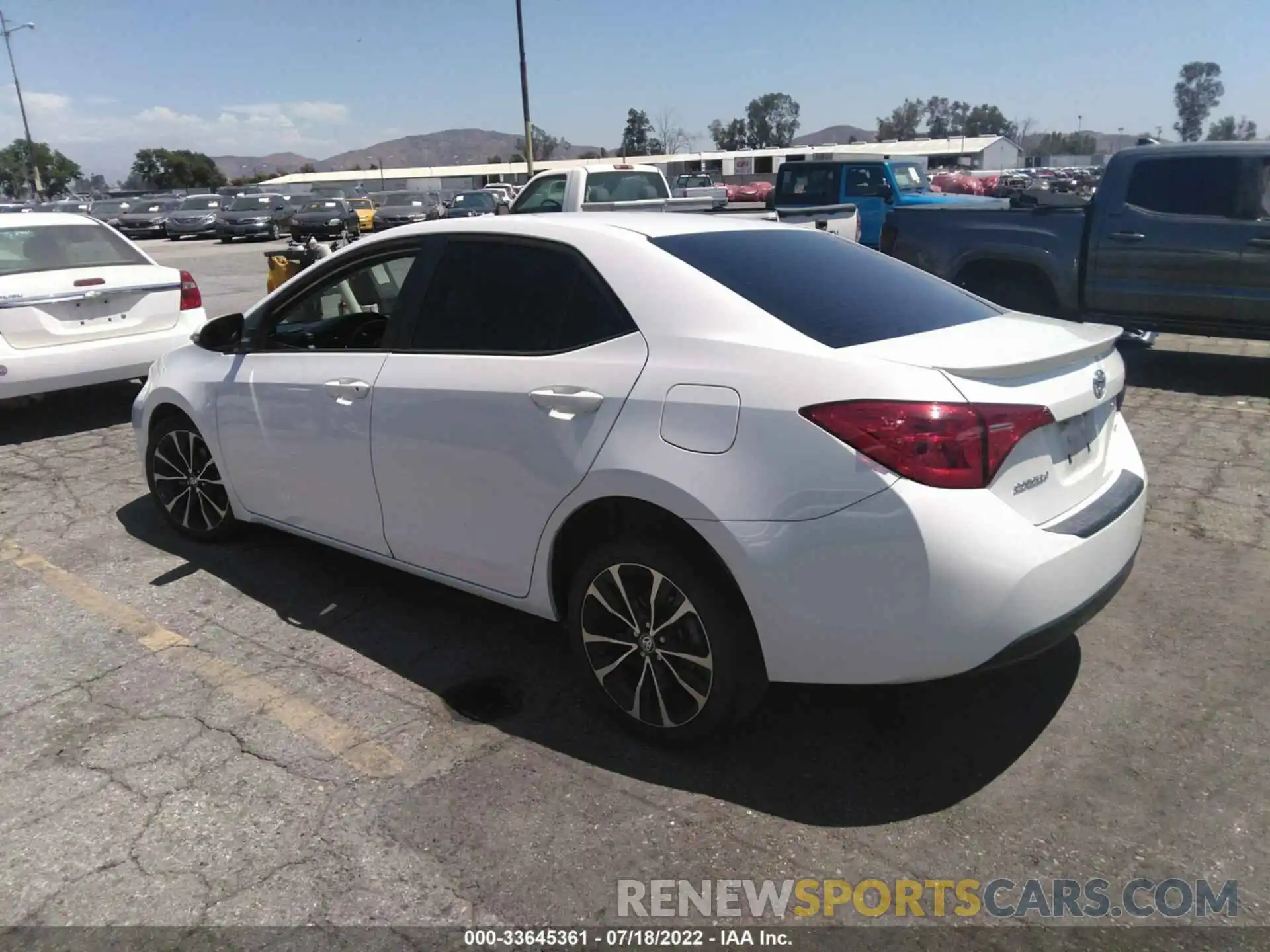 3 Photograph of a damaged car 5YFBURHEXKP932183 TOYOTA COROLLA 2019