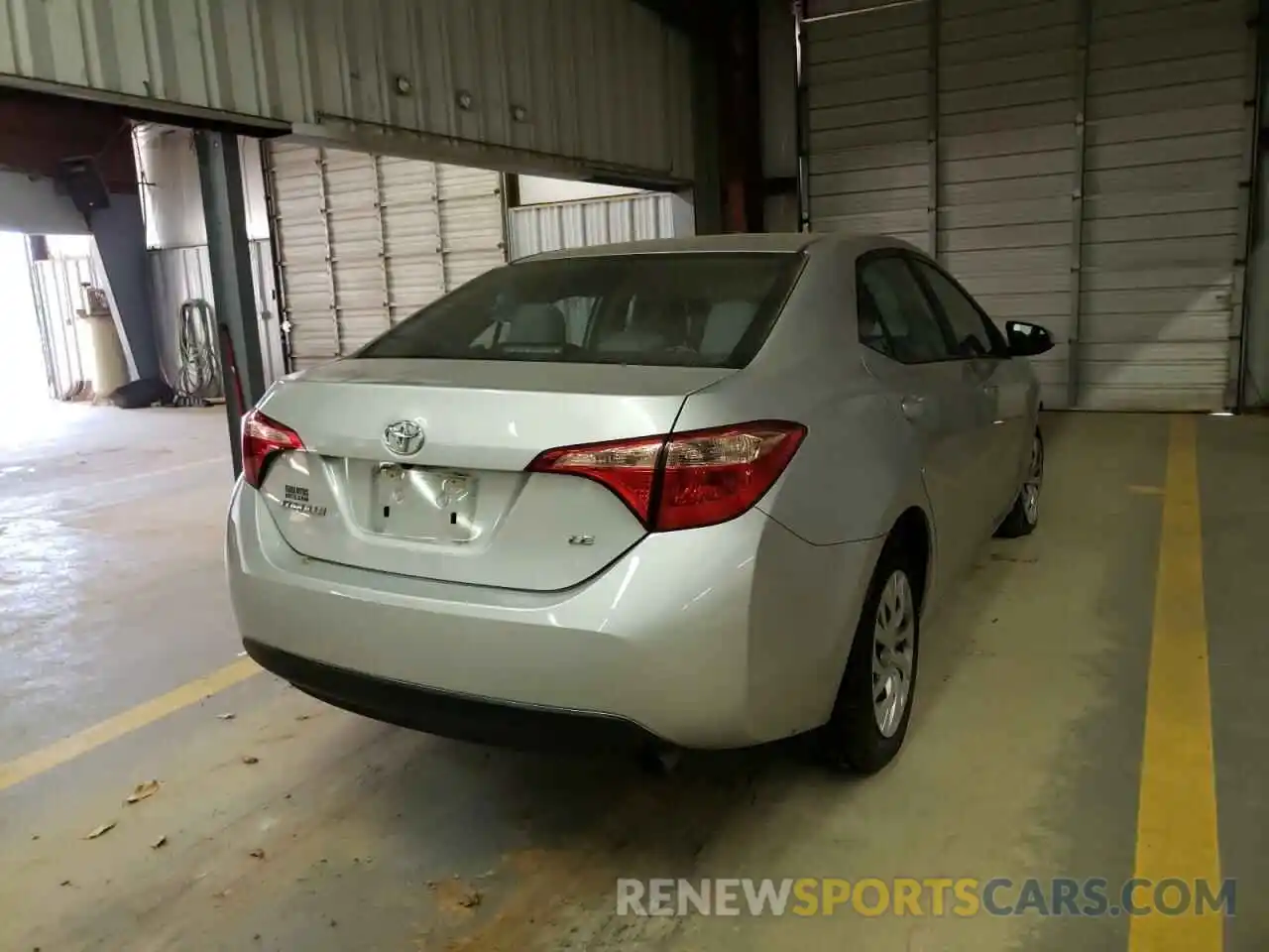 4 Photograph of a damaged car 5YFBURHEXKP932989 TOYOTA COROLLA 2019