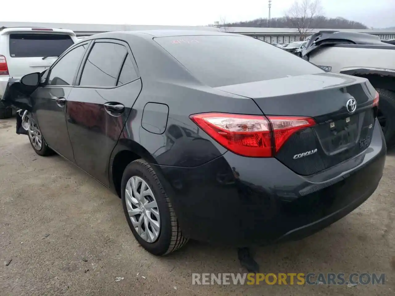 3 Photograph of a damaged car 5YFBURHEXKP933012 TOYOTA COROLLA 2019