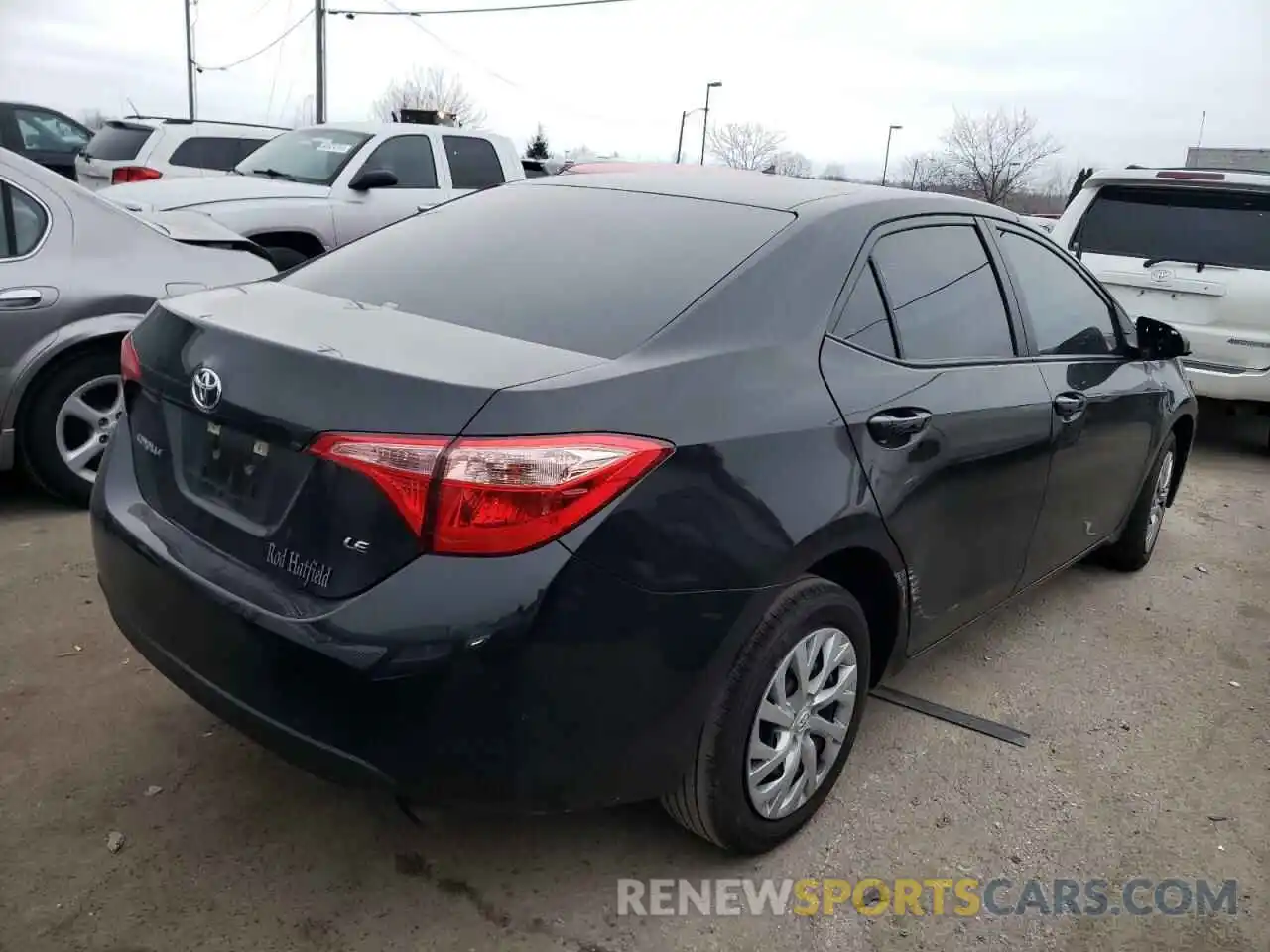 4 Photograph of a damaged car 5YFBURHEXKP933012 TOYOTA COROLLA 2019