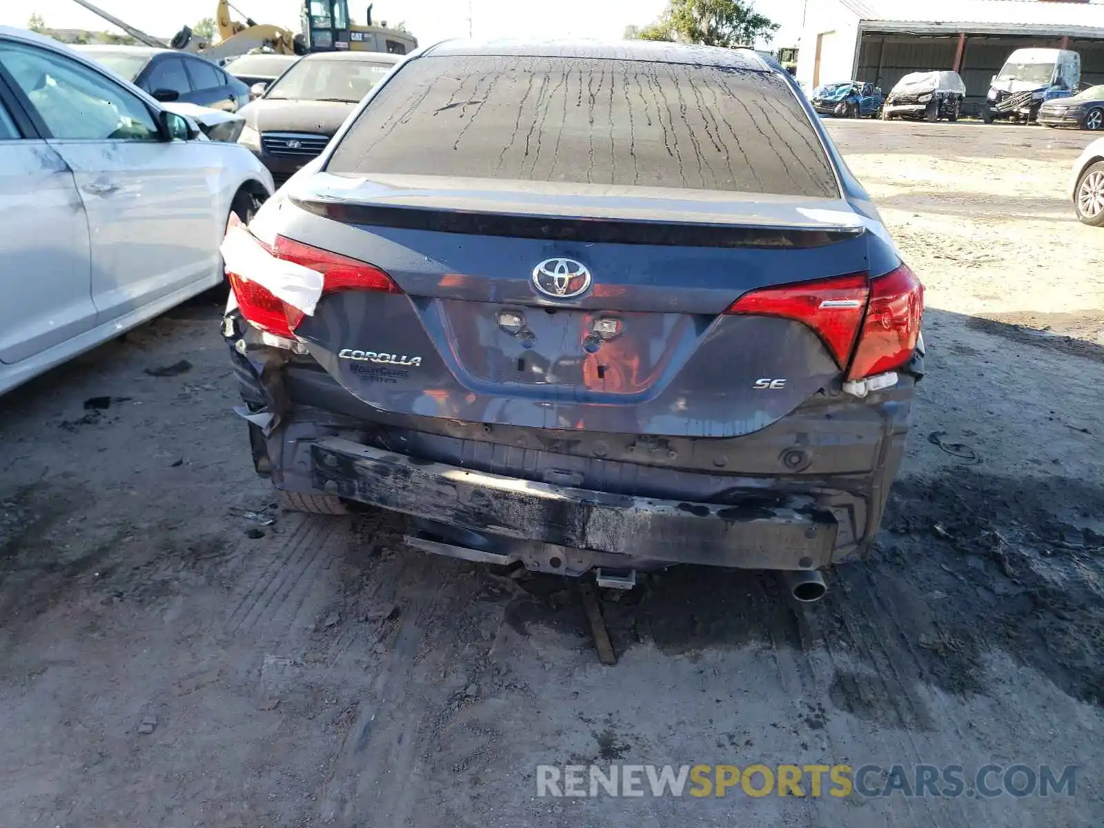 9 Photograph of a damaged car 5YFBURHEXKP933172 TOYOTA COROLLA 2019