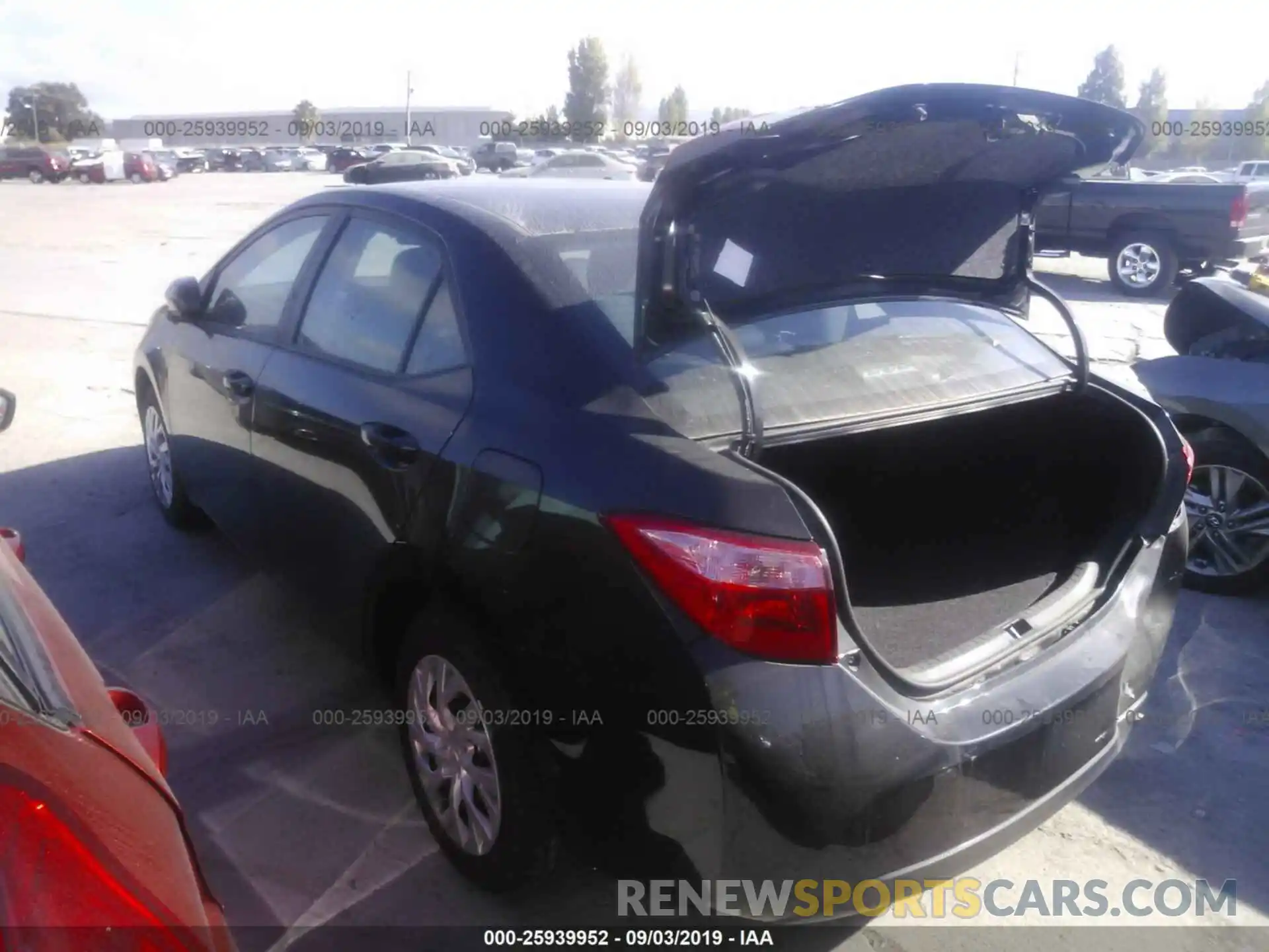 3 Photograph of a damaged car 5YFBURHEXKP933334 TOYOTA COROLLA 2019