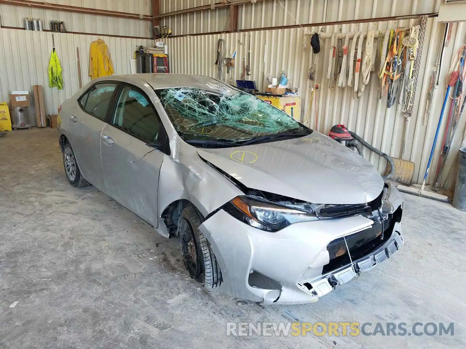 1 Photograph of a damaged car 5YFBURHEXKP933365 TOYOTA COROLLA 2019