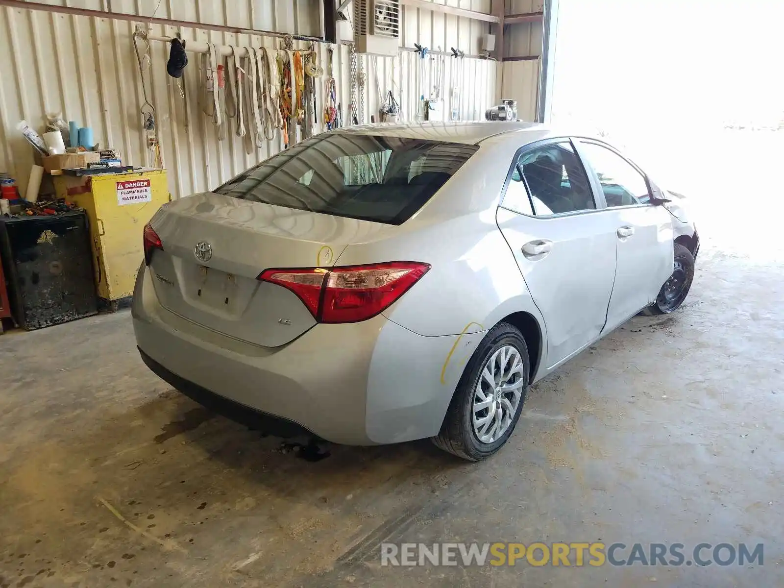 4 Photograph of a damaged car 5YFBURHEXKP933365 TOYOTA COROLLA 2019