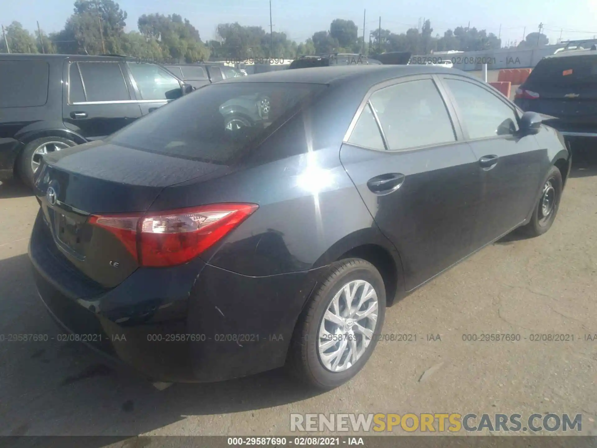 4 Photograph of a damaged car 5YFBURHEXKP933494 TOYOTA COROLLA 2019