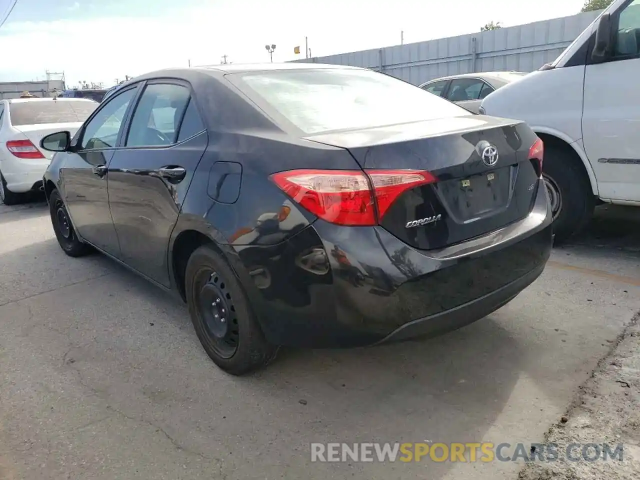 3 Photograph of a damaged car 5YFBURHEXKP933706 TOYOTA COROLLA 2019