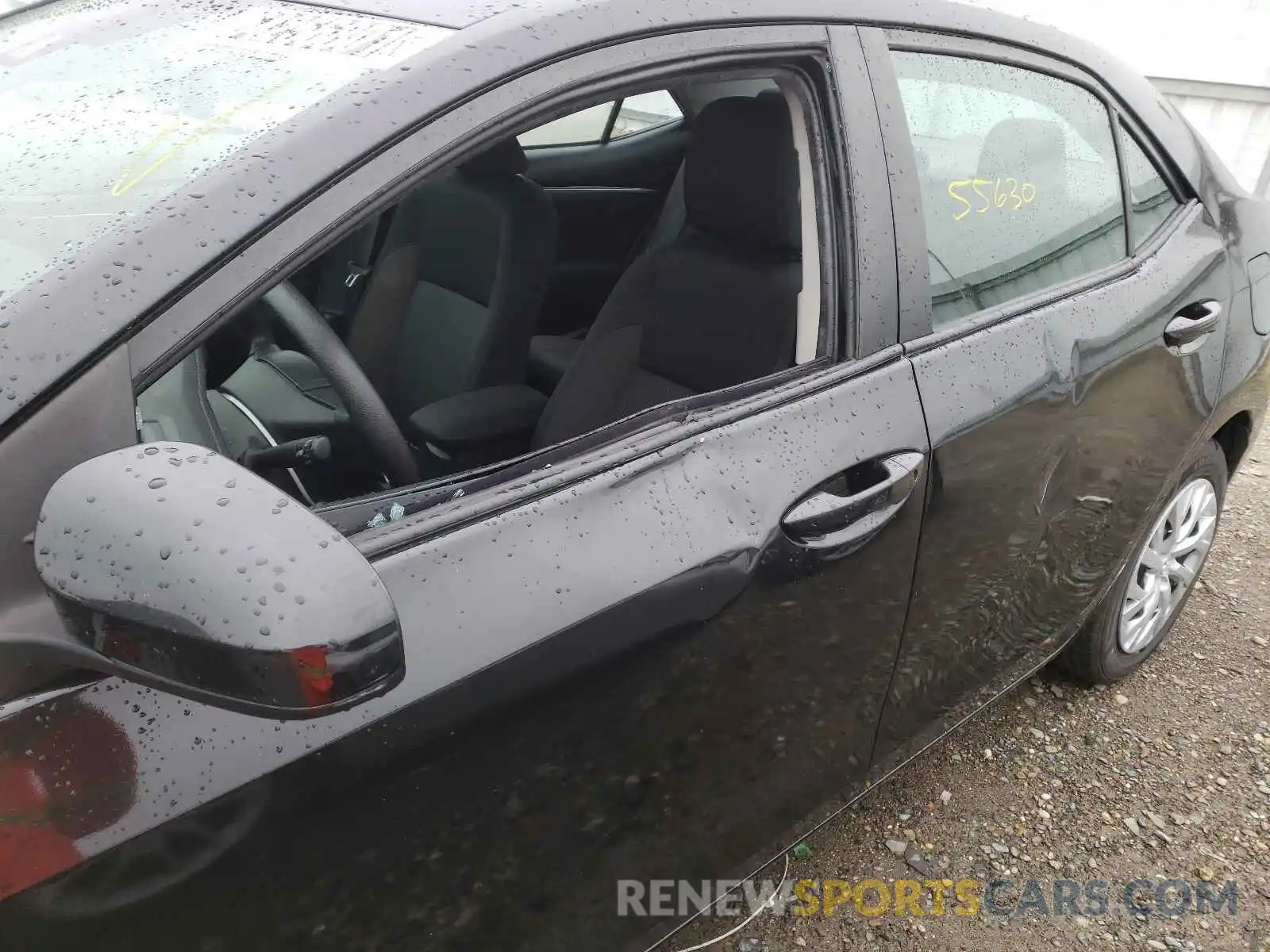 9 Photograph of a damaged car 5YFBURHEXKP933723 TOYOTA COROLLA 2019