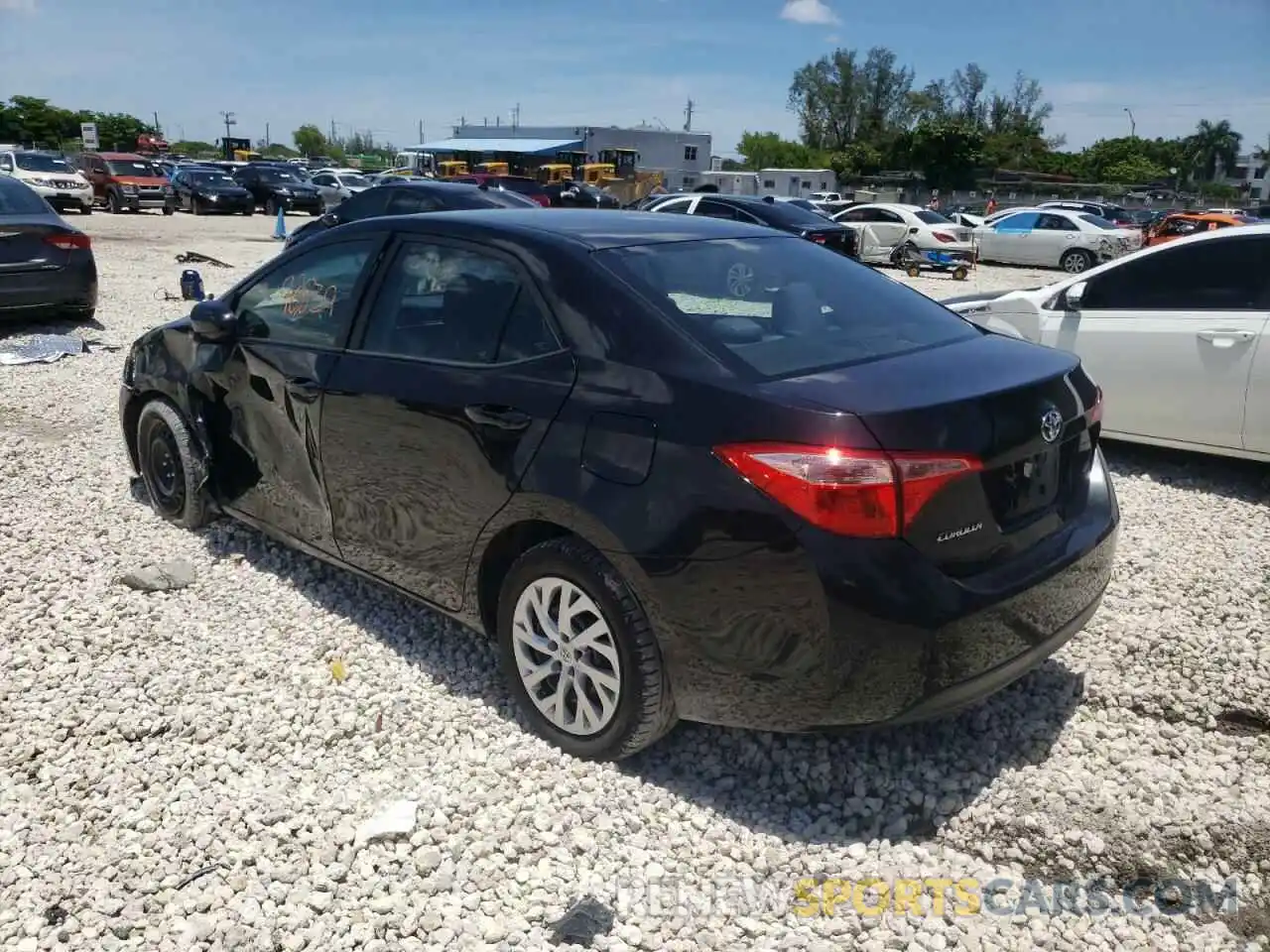 3 Photograph of a damaged car 5YFBURHEXKP934080 TOYOTA COROLLA 2019