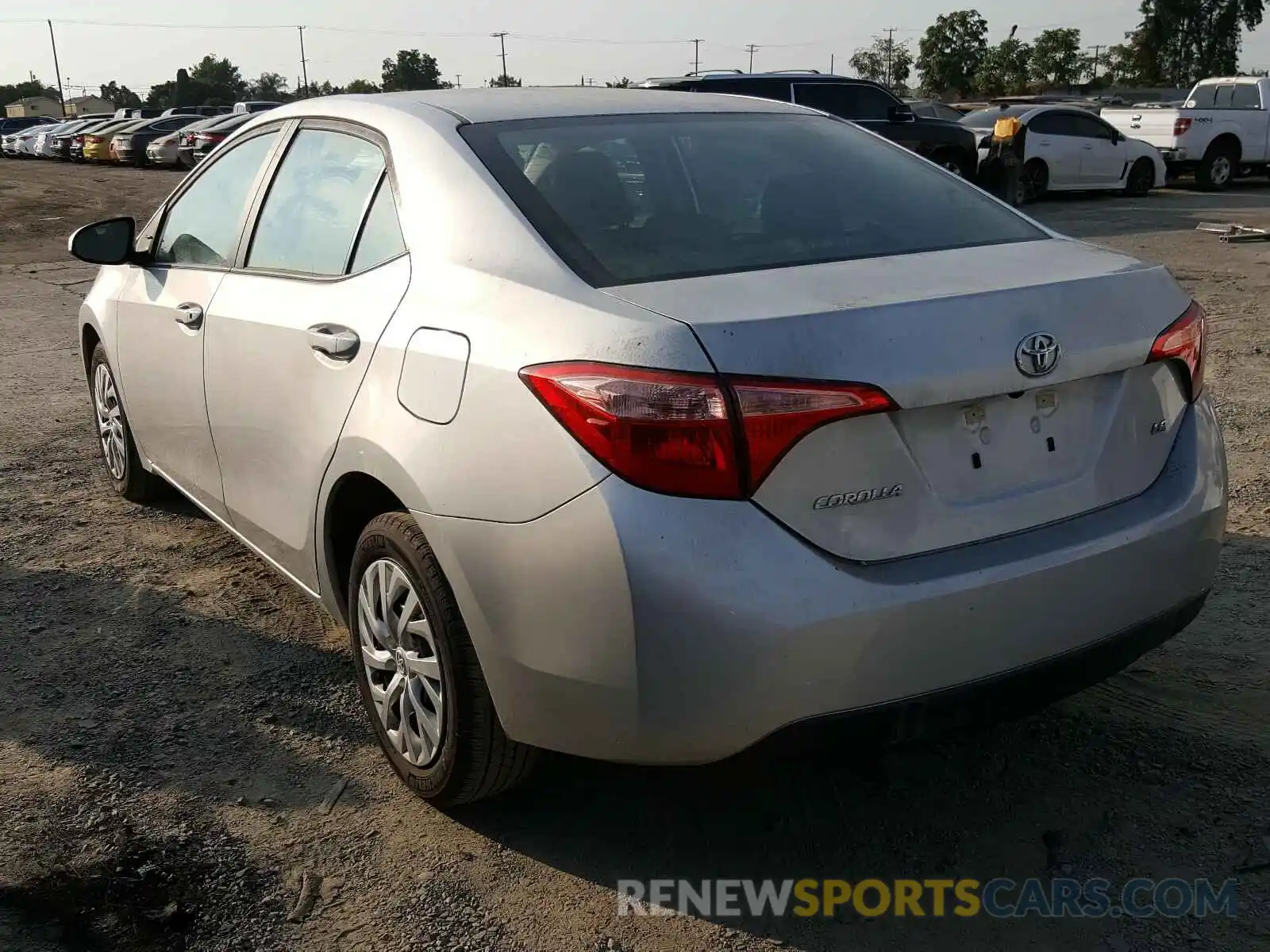 3 Photograph of a damaged car 5YFBURHEXKP934287 TOYOTA COROLLA 2019