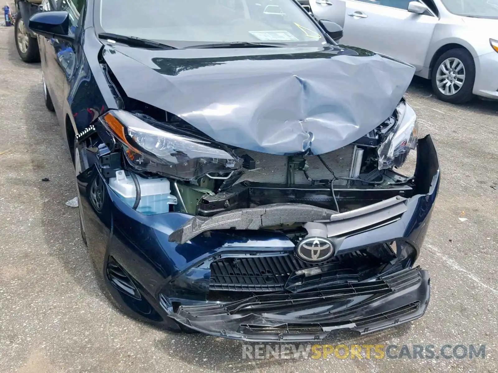 9 Photograph of a damaged car 5YFBURHEXKP934452 TOYOTA COROLLA 2019