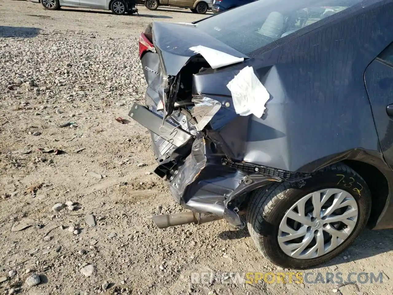 9 Photograph of a damaged car 5YFBURHEXKP934936 TOYOTA COROLLA 2019