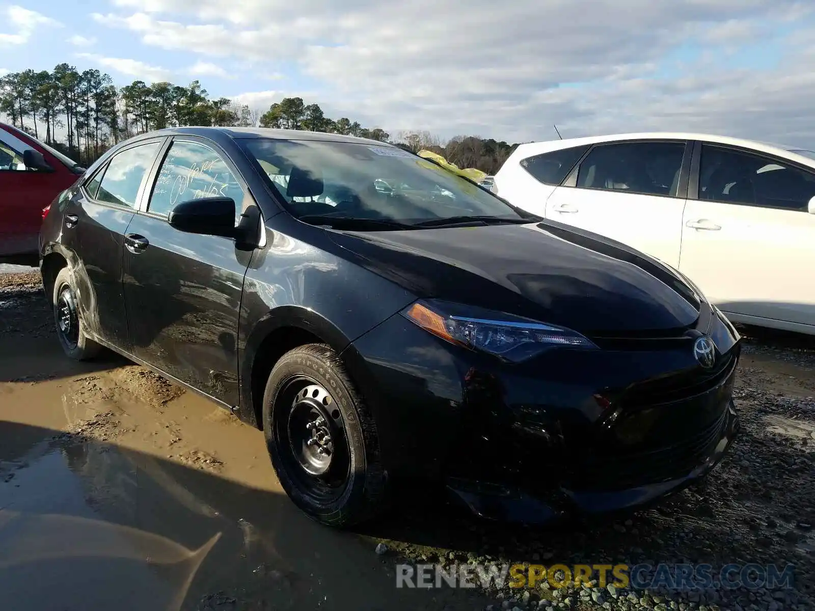 1 Photograph of a damaged car 5YFBURHEXKP934953 TOYOTA COROLLA 2019