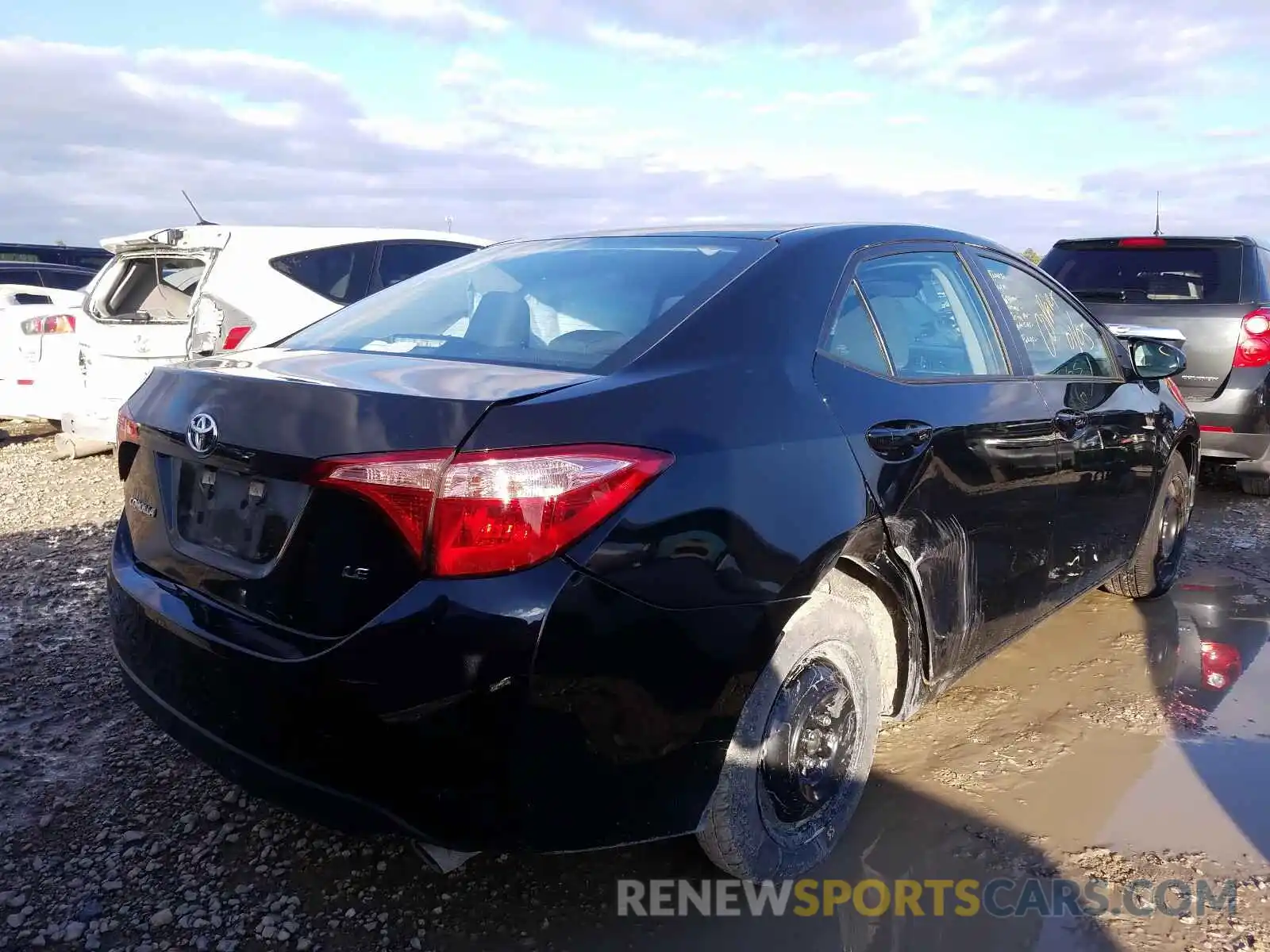 4 Photograph of a damaged car 5YFBURHEXKP934953 TOYOTA COROLLA 2019