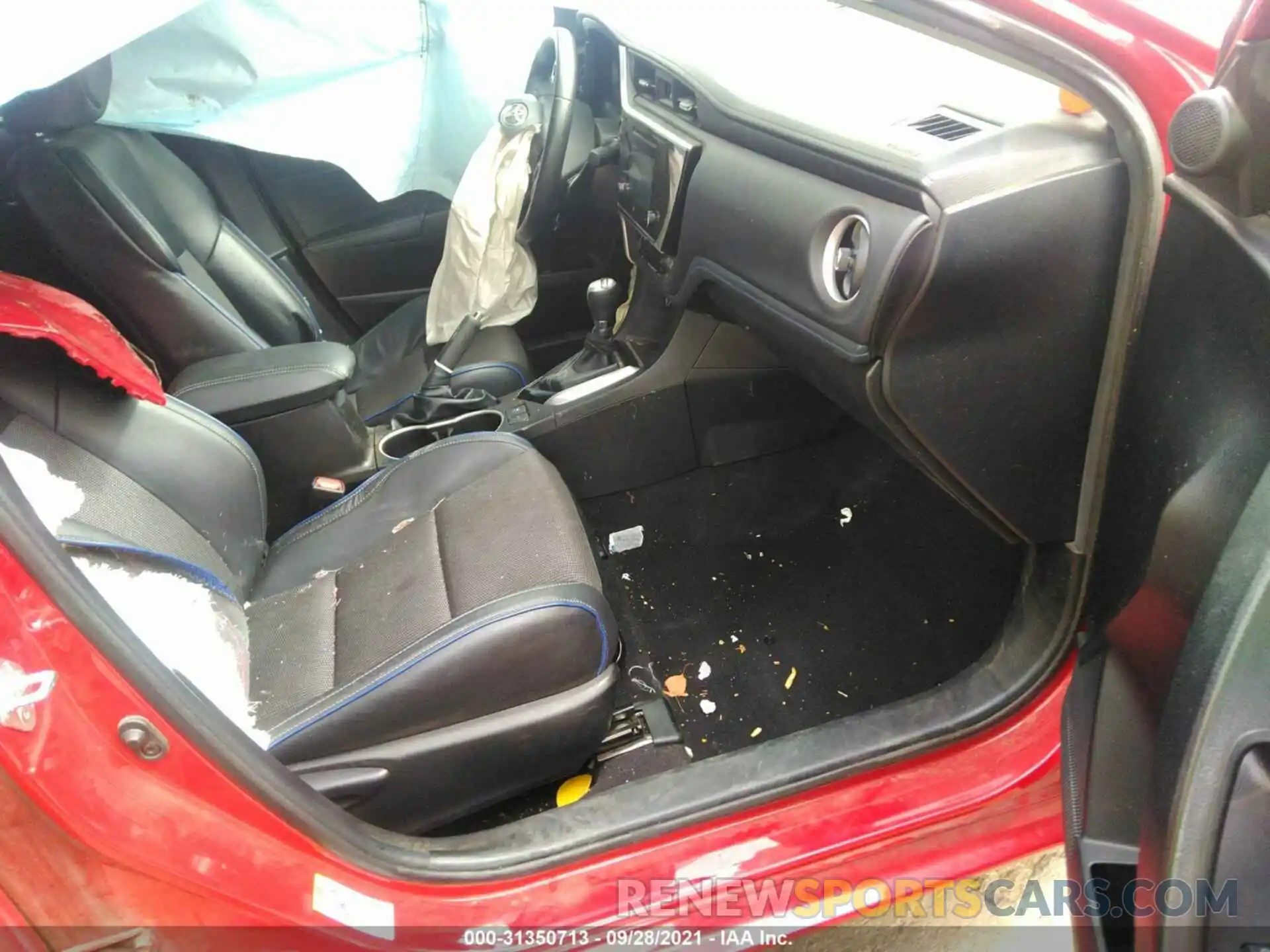 5 Photograph of a damaged car 5YFBURHEXKP935357 TOYOTA COROLLA 2019