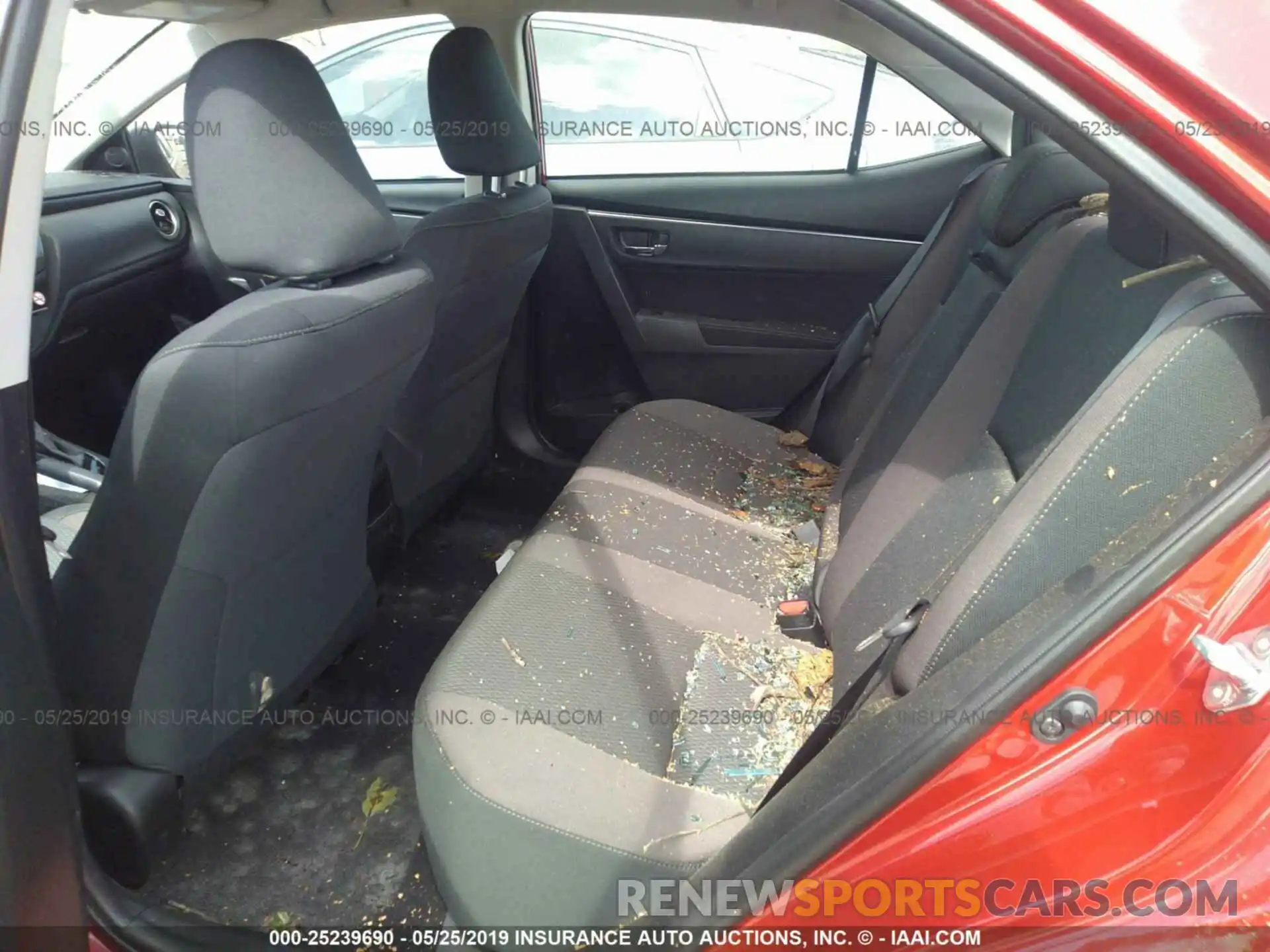 8 Photograph of a damaged car 5YFBURHEXKP936198 TOYOTA COROLLA 2019