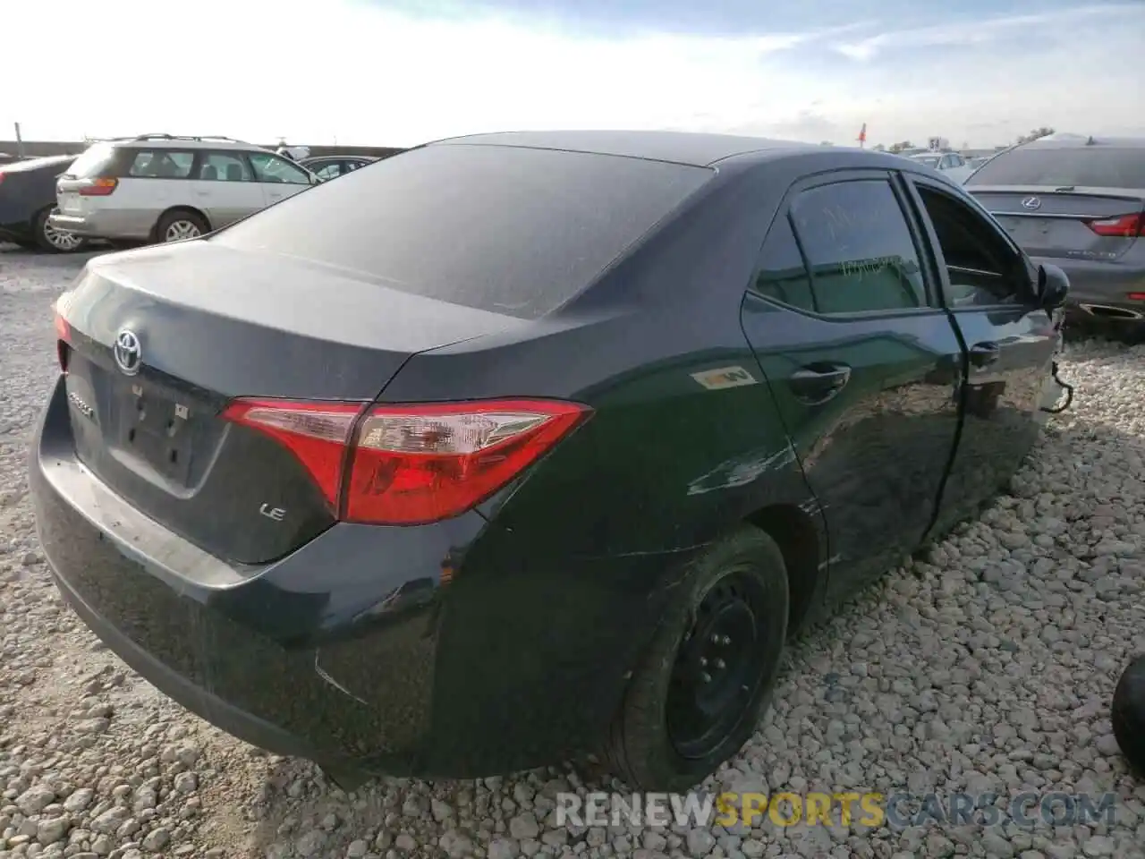 4 Photograph of a damaged car 5YFBURHEXKP936251 TOYOTA COROLLA 2019