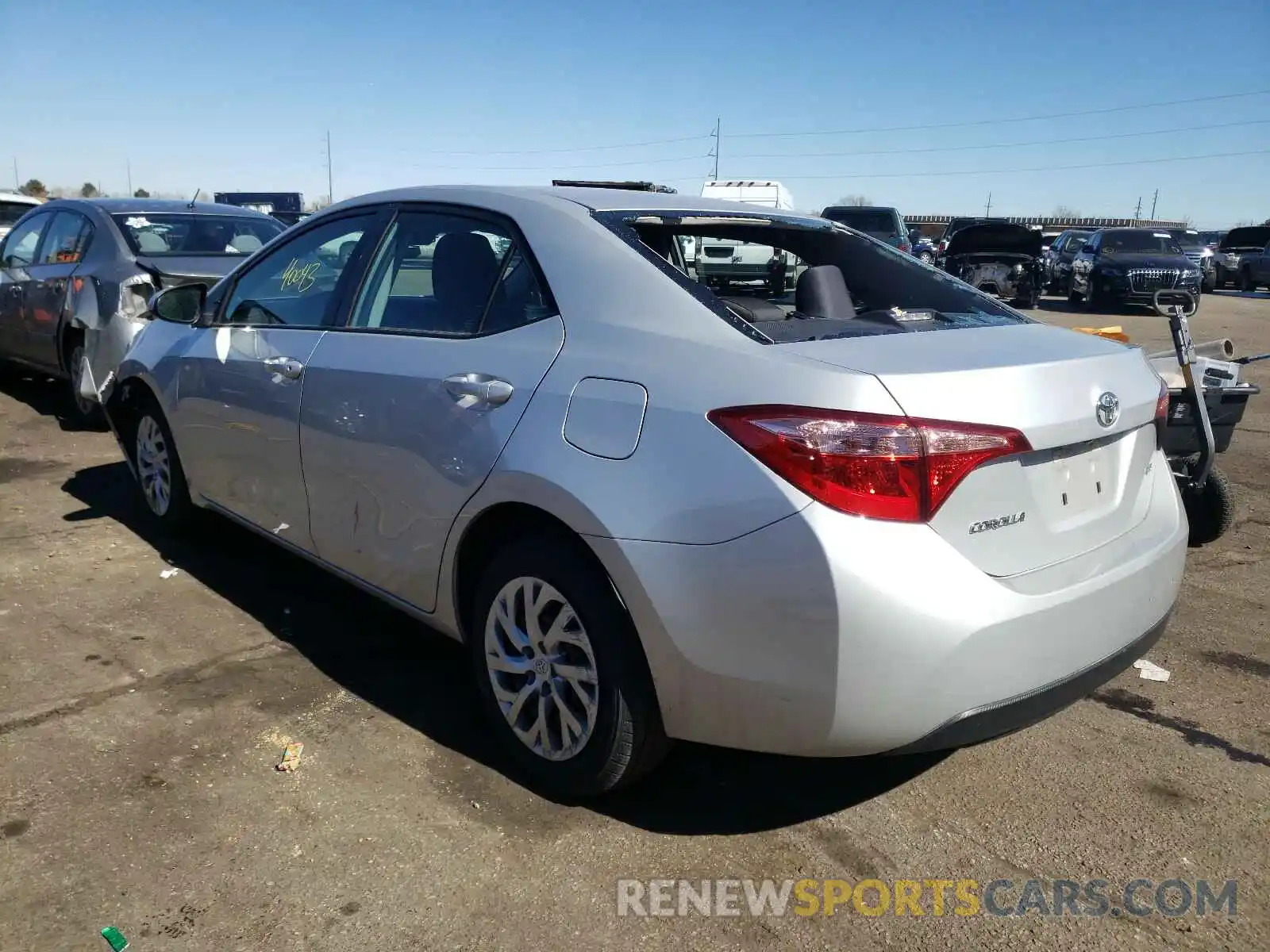 3 Photograph of a damaged car 5YFBURHEXKP936735 TOYOTA COROLLA 2019