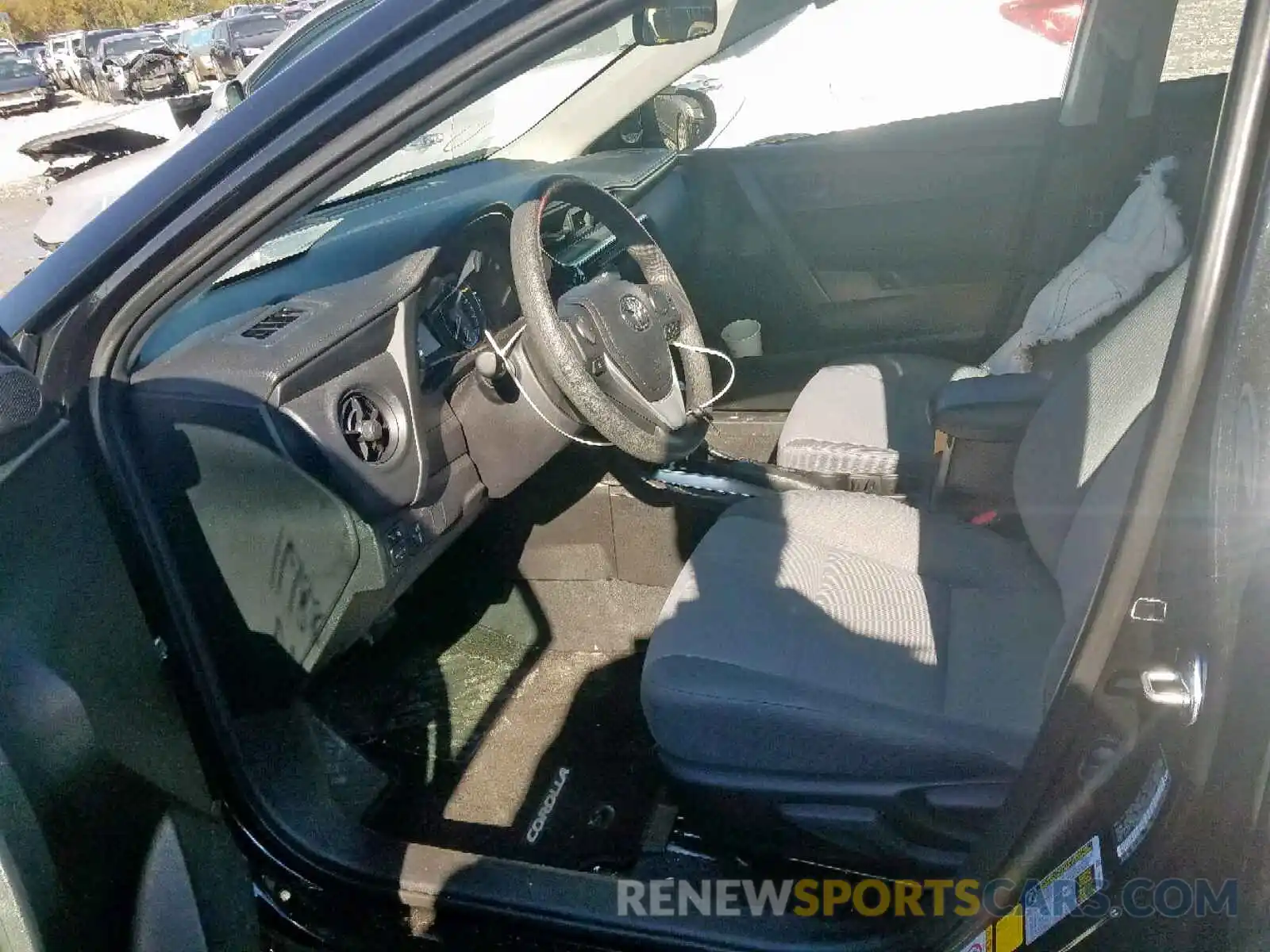 5 Photograph of a damaged car 5YFBURHEXKP936816 TOYOTA COROLLA 2019