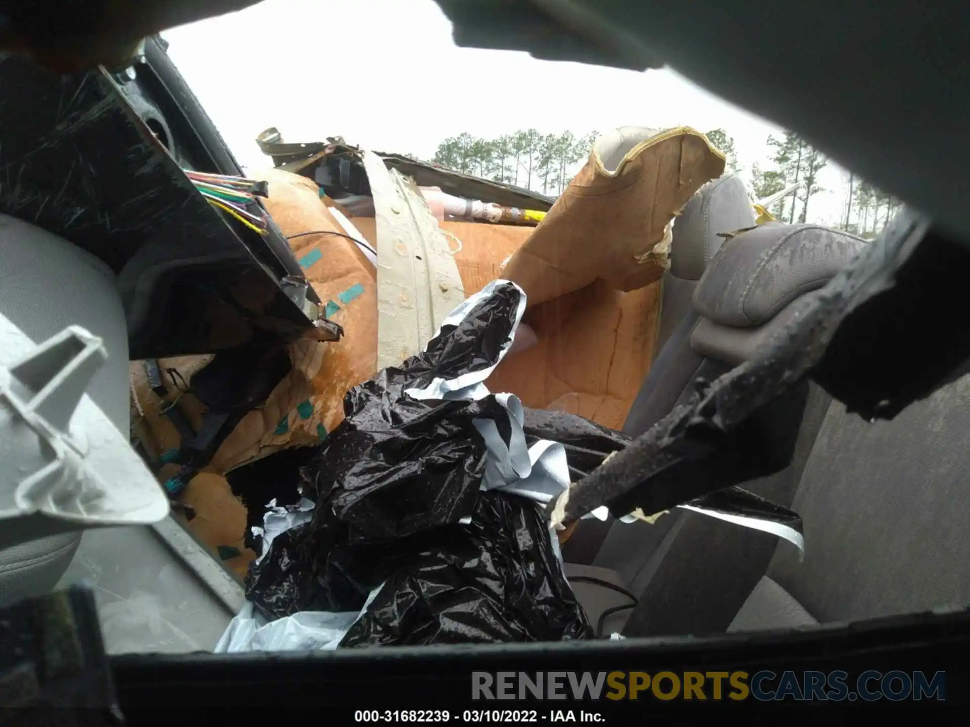 8 Photograph of a damaged car 5YFBURHEXKP937464 TOYOTA COROLLA 2019