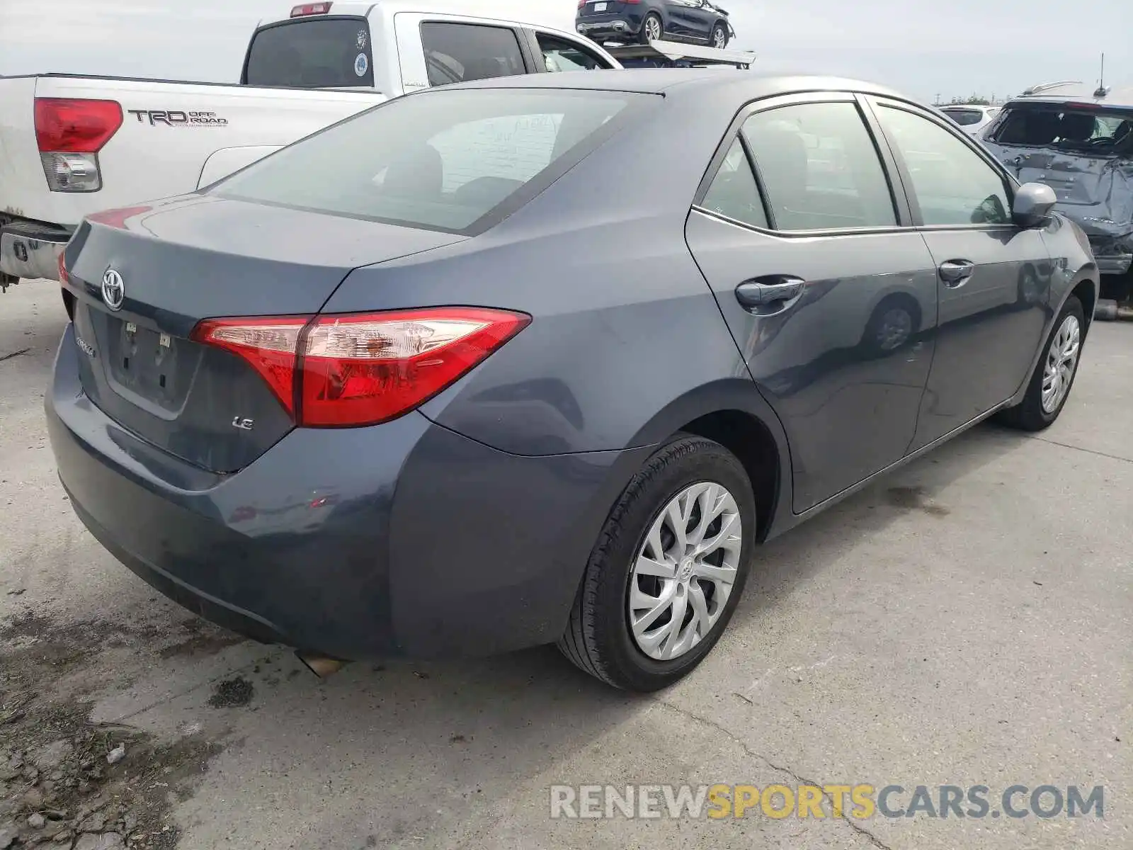 4 Photograph of a damaged car 5YFBURHEXKP937559 TOYOTA COROLLA 2019