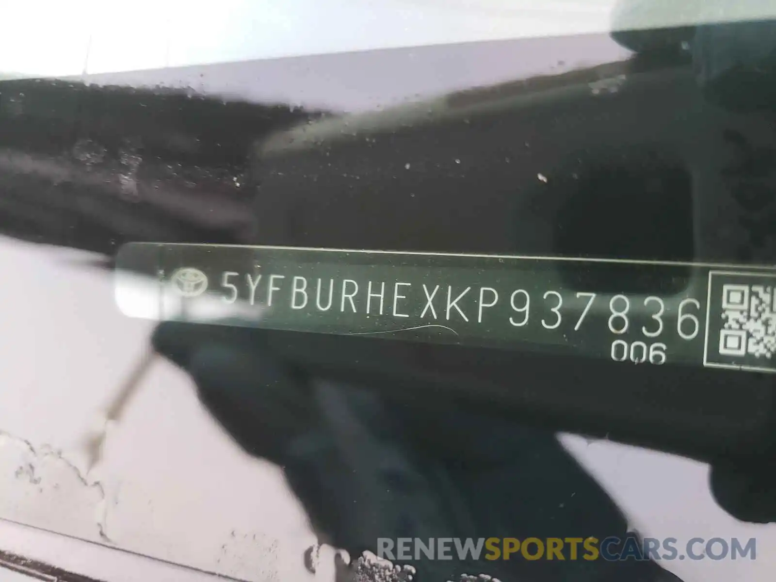 10 Photograph of a damaged car 5YFBURHEXKP937836 TOYOTA COROLLA 2019