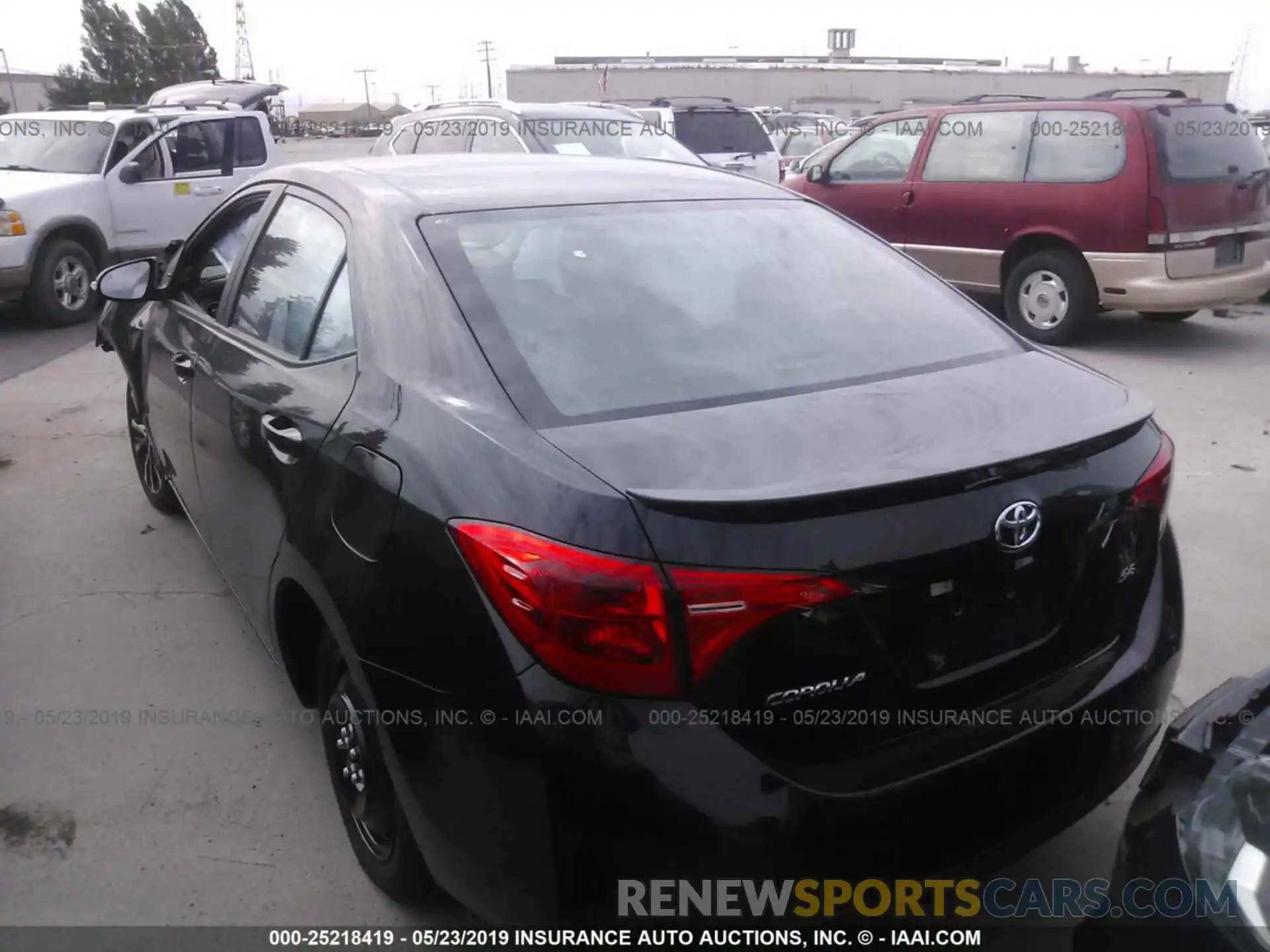 3 Photograph of a damaged car 5YFBURHEXKP937867 TOYOTA COROLLA 2019