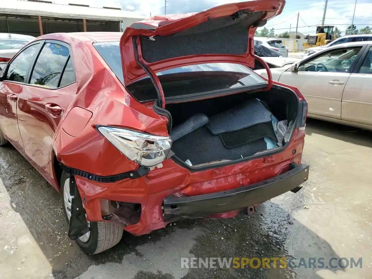 9 Photograph of a damaged car 5YFBURHEXKP937898 TOYOTA COROLLA 2019