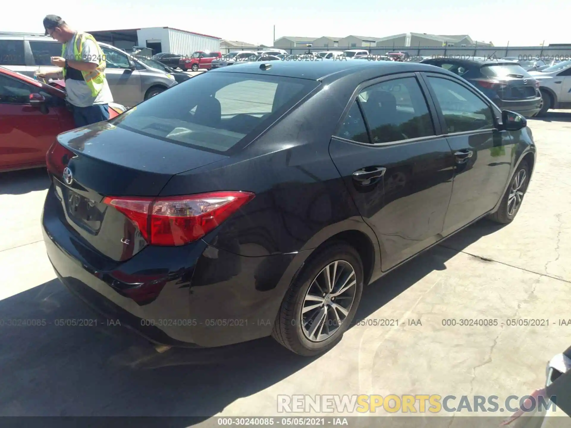 4 Photograph of a damaged car 5YFBURHEXKP938159 TOYOTA COROLLA 2019