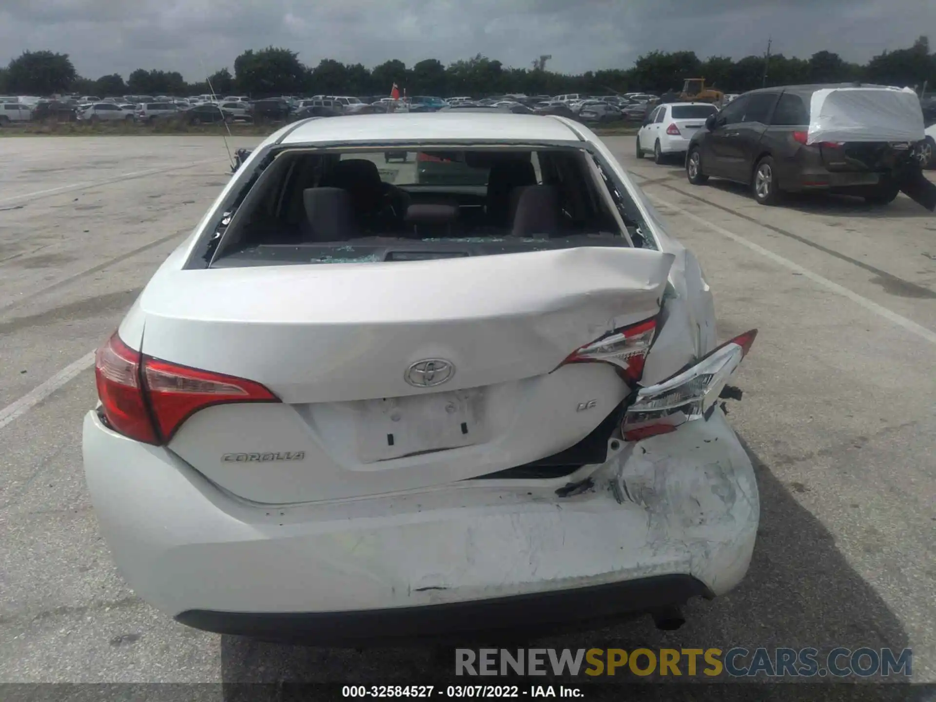 6 Photograph of a damaged car 5YFBURHEXKP938629 TOYOTA COROLLA 2019