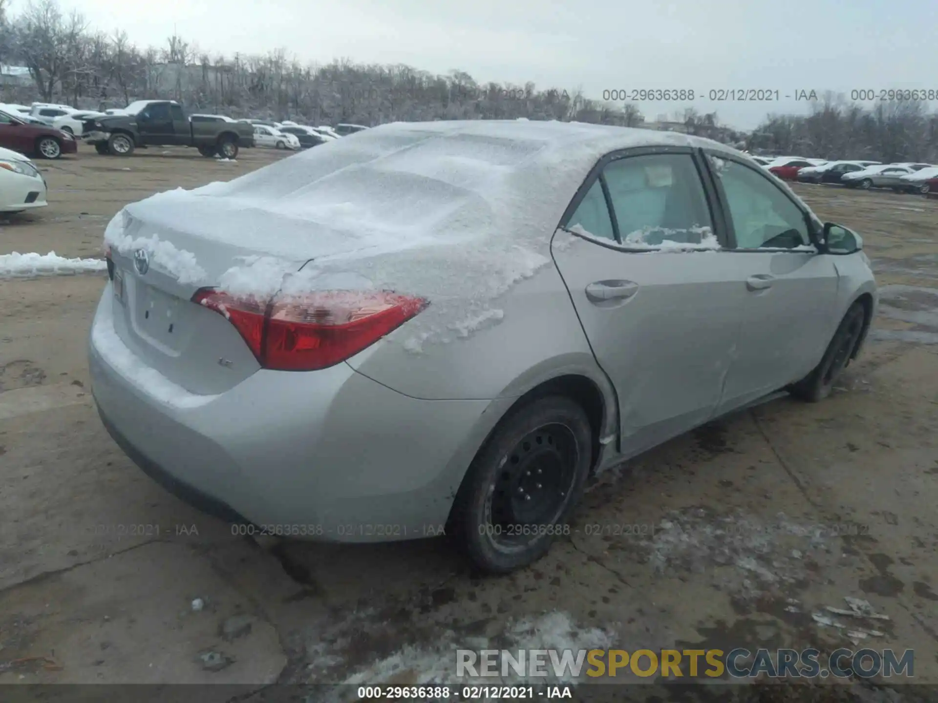 4 Photograph of a damaged car 5YFBURHEXKP938694 TOYOTA COROLLA 2019