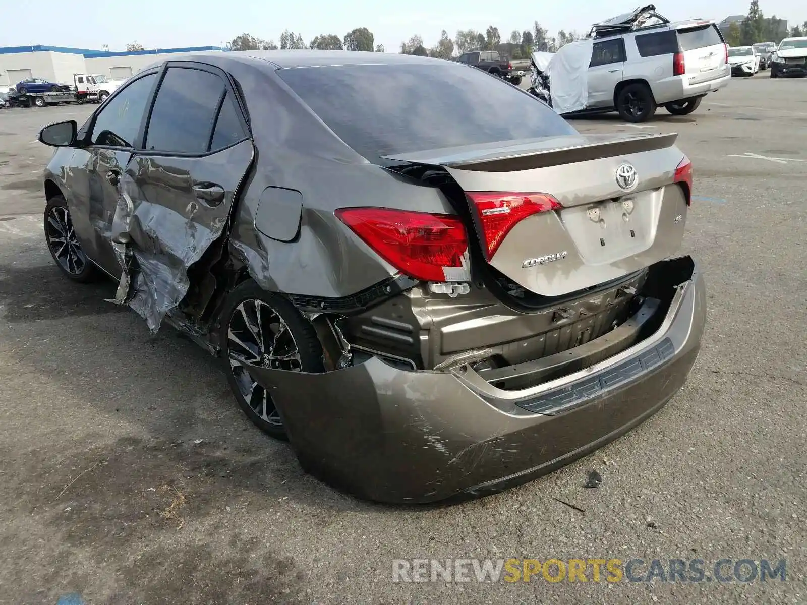 3 Photograph of a damaged car 5YFBURHEXKP938811 TOYOTA COROLLA 2019