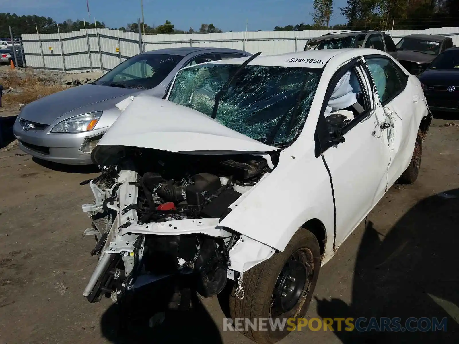 2 Photograph of a damaged car 5YFBURHEXKP939411 TOYOTA COROLLA 2019