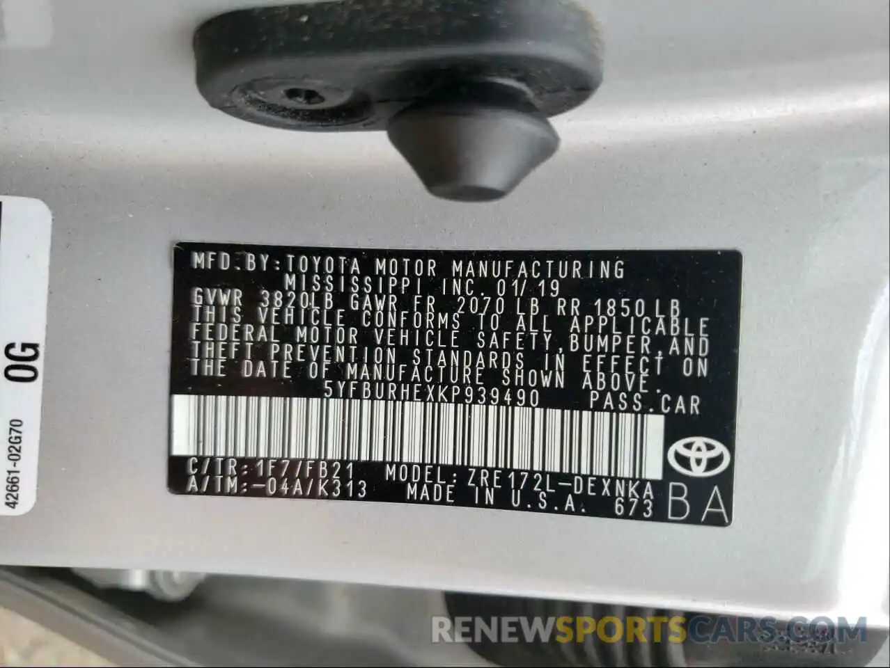 10 Photograph of a damaged car 5YFBURHEXKP939490 TOYOTA COROLLA 2019