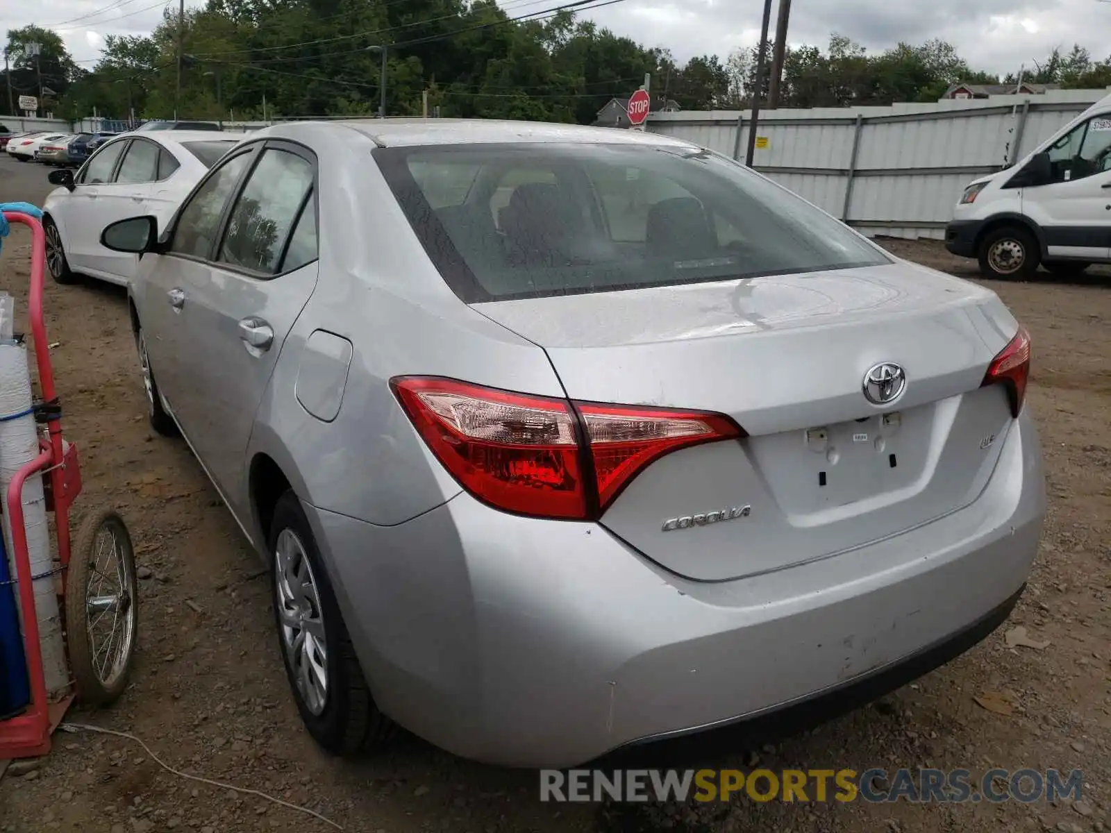 3 Photograph of a damaged car 5YFBURHEXKP939490 TOYOTA COROLLA 2019