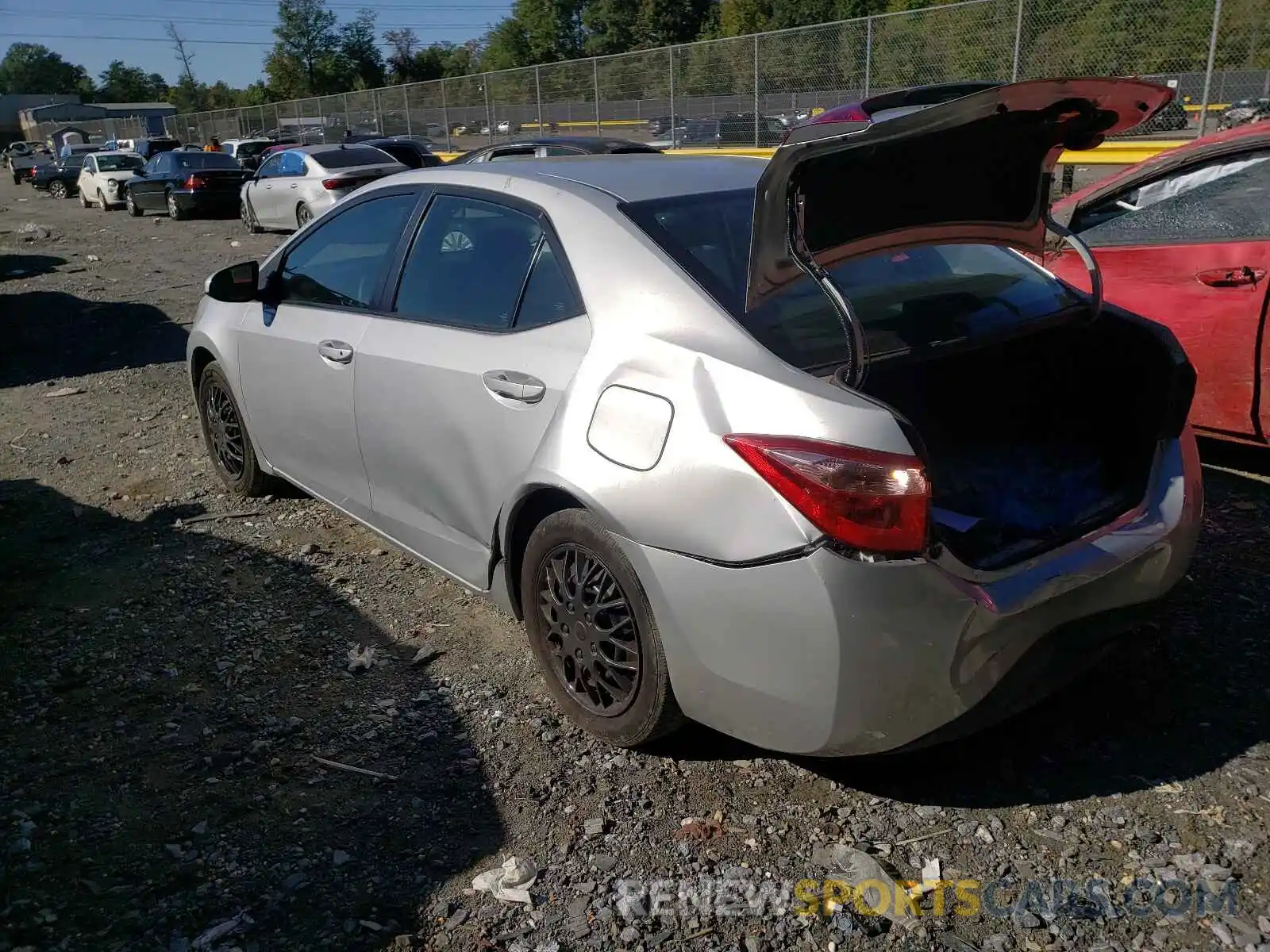 3 Photograph of a damaged car 5YFBURHEXKP939750 TOYOTA COROLLA 2019