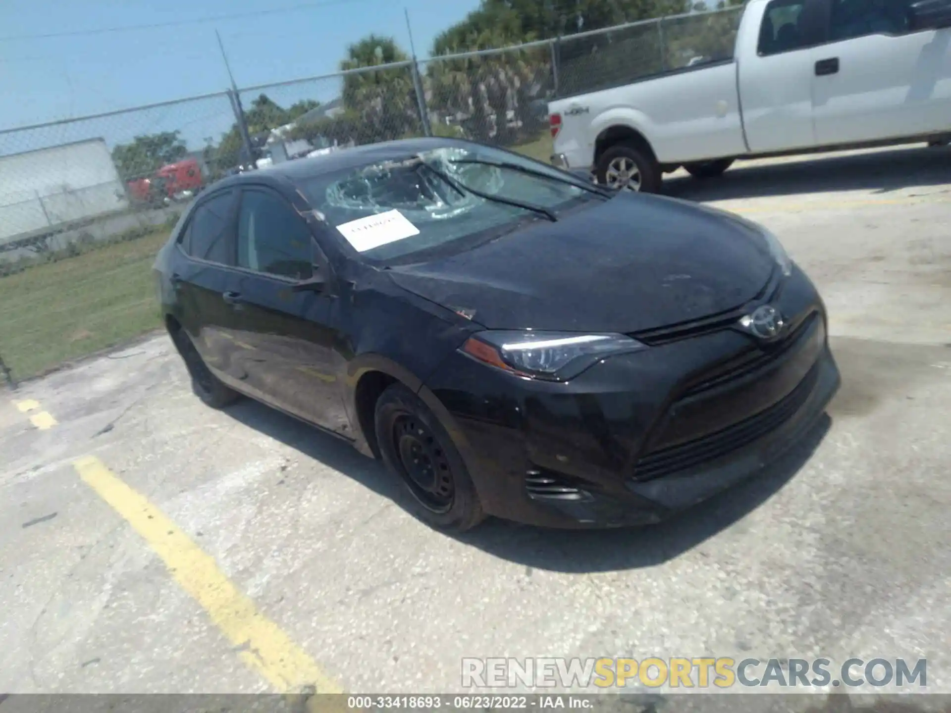 1 Photograph of a damaged car 5YFBURHEXKP940137 TOYOTA COROLLA 2019