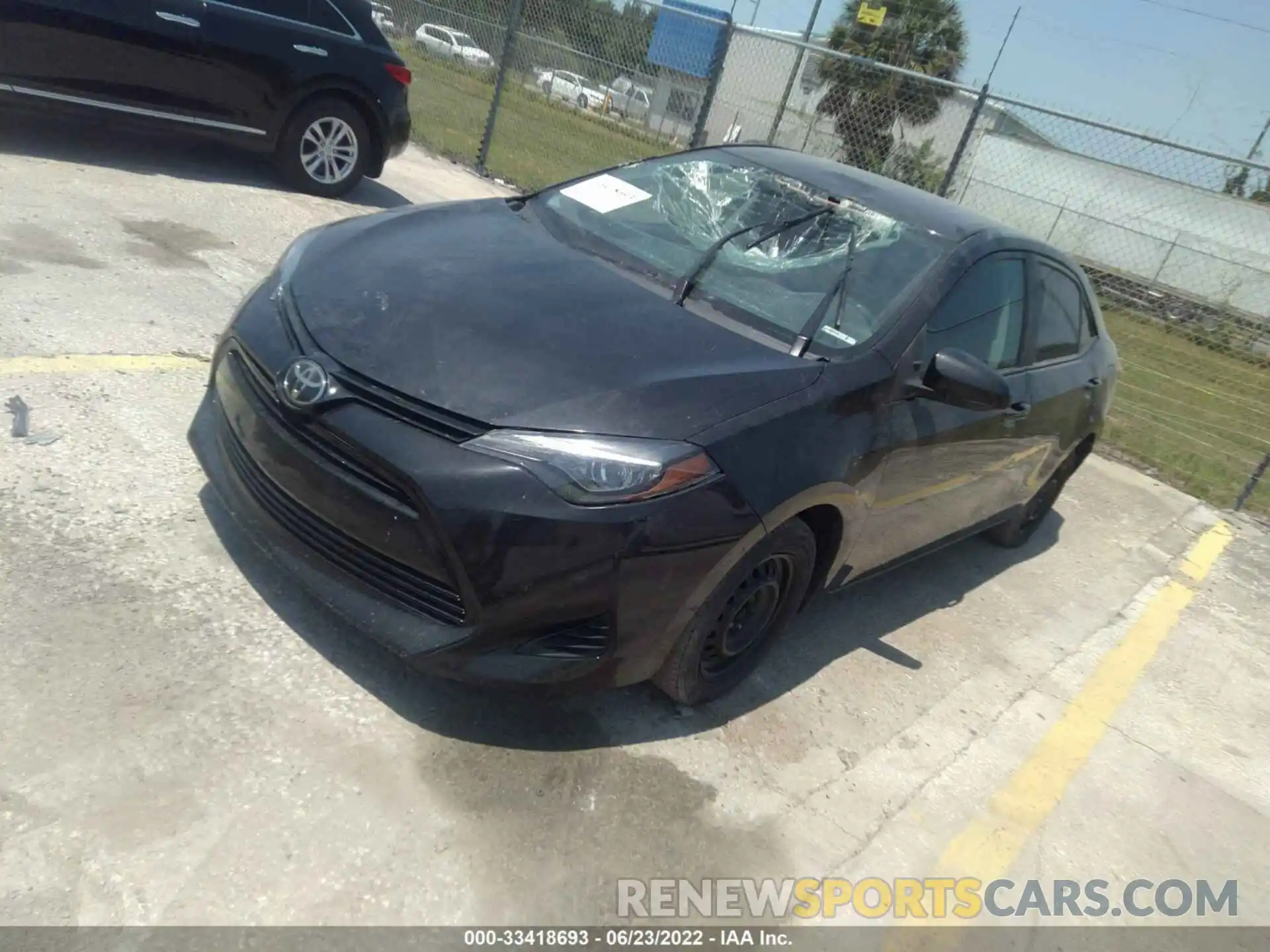 2 Photograph of a damaged car 5YFBURHEXKP940137 TOYOTA COROLLA 2019