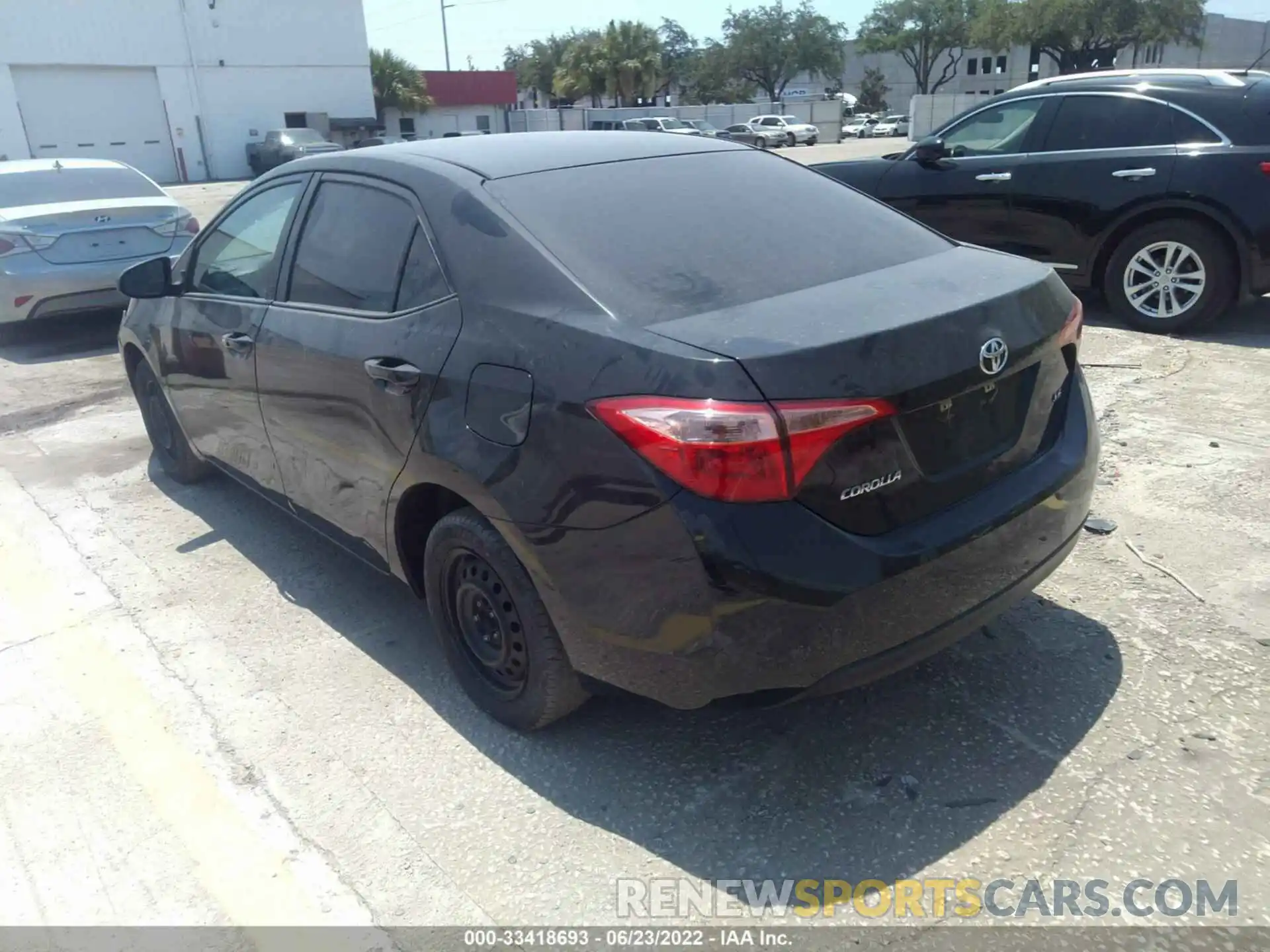 3 Photograph of a damaged car 5YFBURHEXKP940137 TOYOTA COROLLA 2019