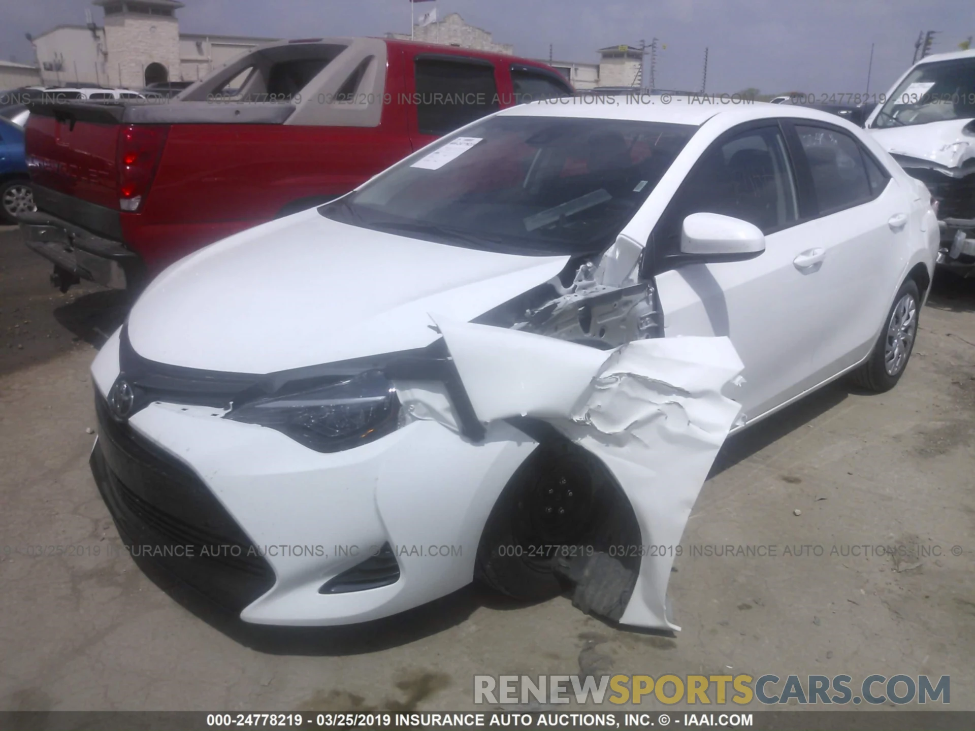 2 Photograph of a damaged car 5YFBURHEXKP940199 TOYOTA COROLLA 2019