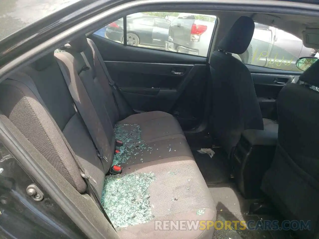 6 Photograph of a damaged car 5YFBURHEXKP940302 TOYOTA COROLLA 2019