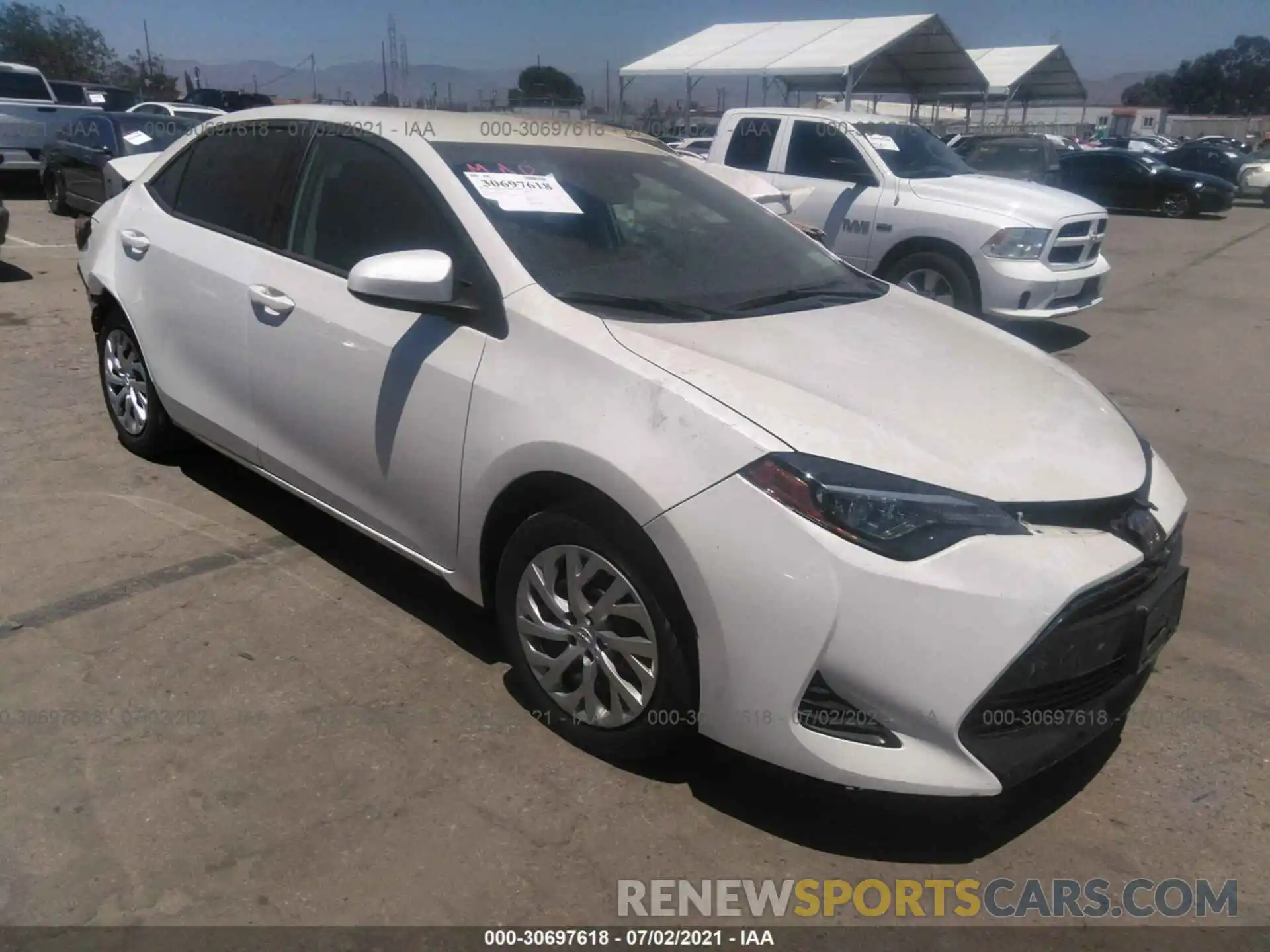 1 Photograph of a damaged car 5YFBURHEXKP940736 TOYOTA COROLLA 2019