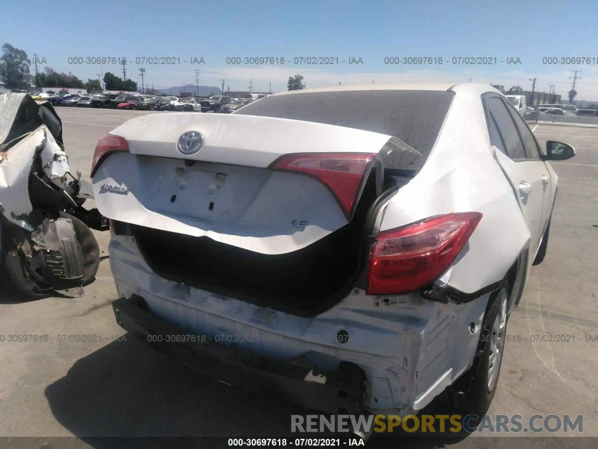 6 Photograph of a damaged car 5YFBURHEXKP940736 TOYOTA COROLLA 2019